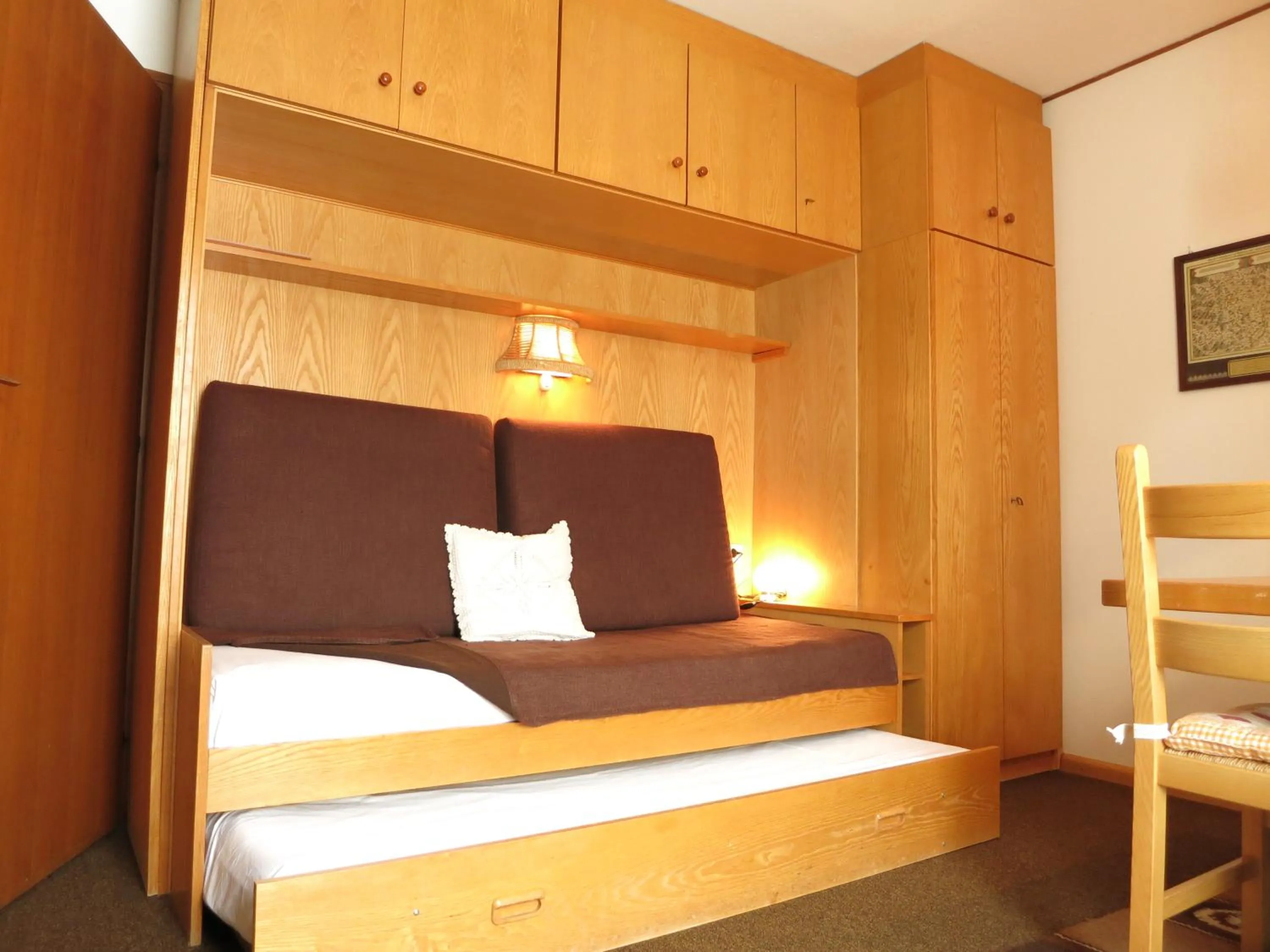 Bed in Residence Chris Appart