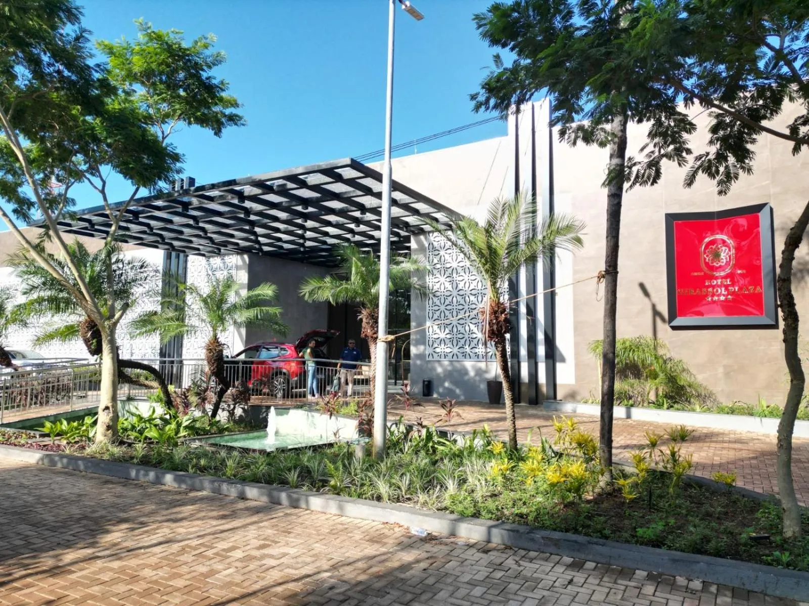 Facade/entrance in Hotel Girassol Plaza