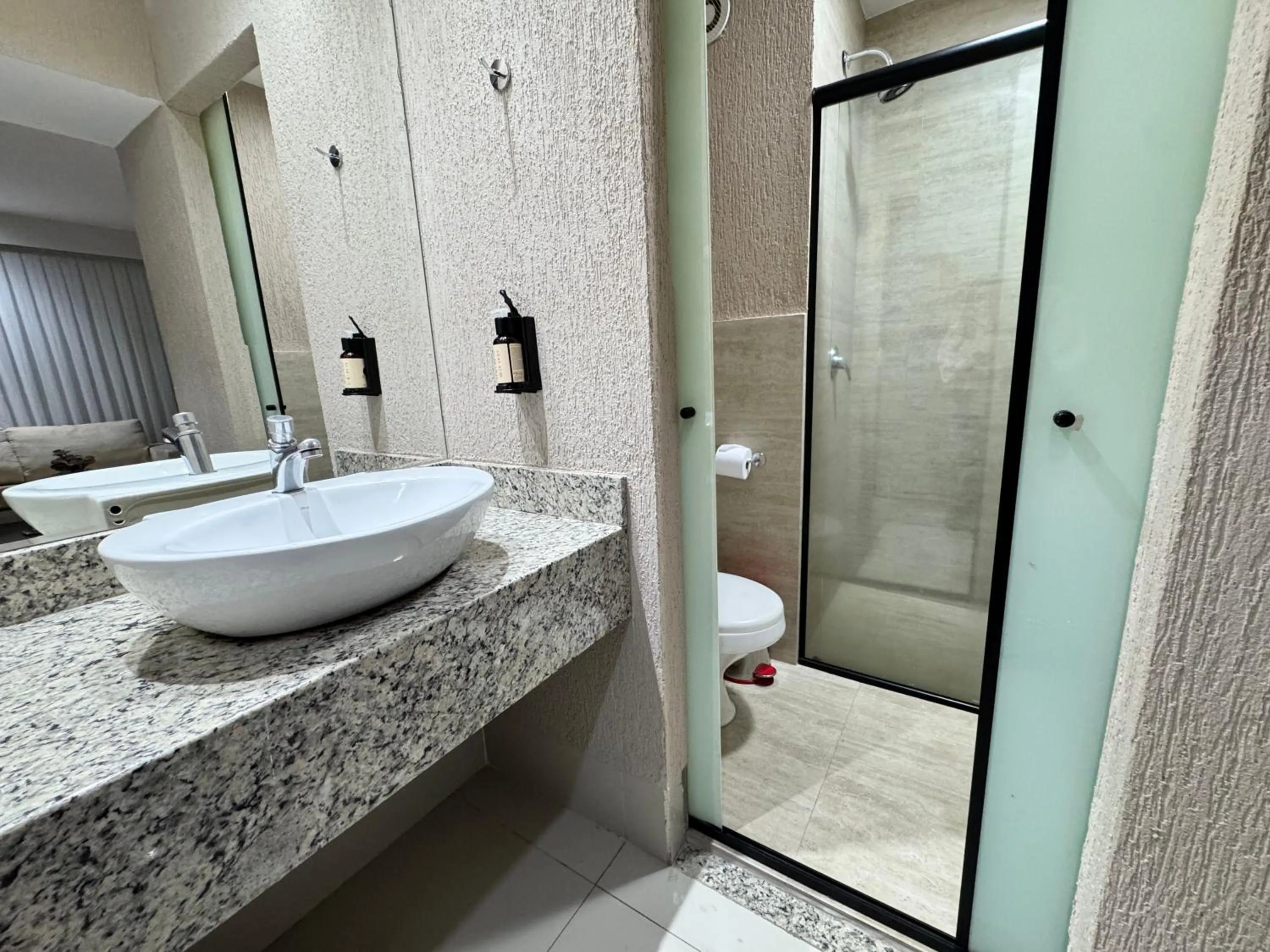 Bathroom in Hotel Girassol Plaza