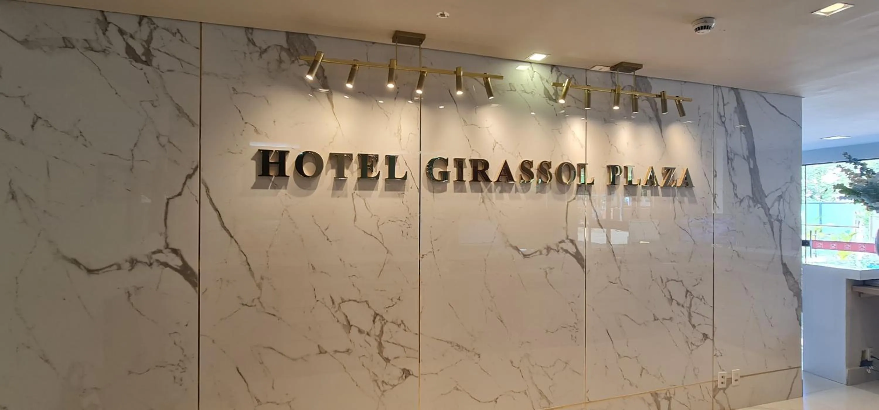 Lobby or reception in Hotel Girassol Plaza