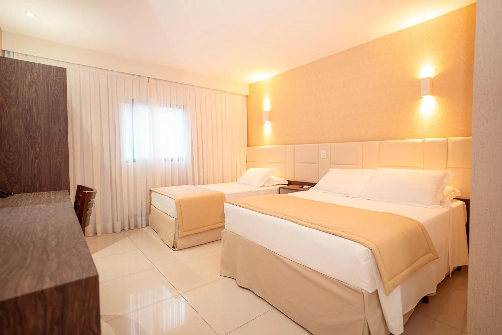 Bedroom, Bed in Hotel Girassol Plaza