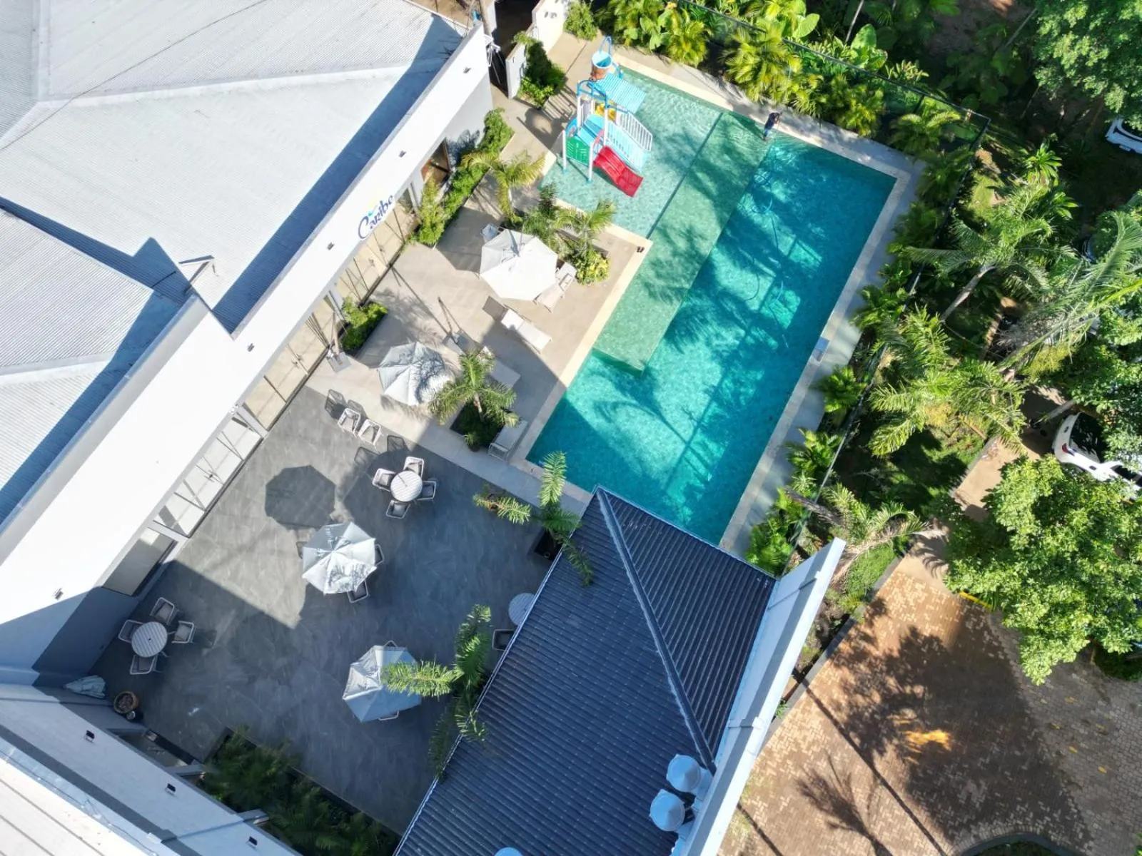 Swimming pool in Hotel Girassol Plaza