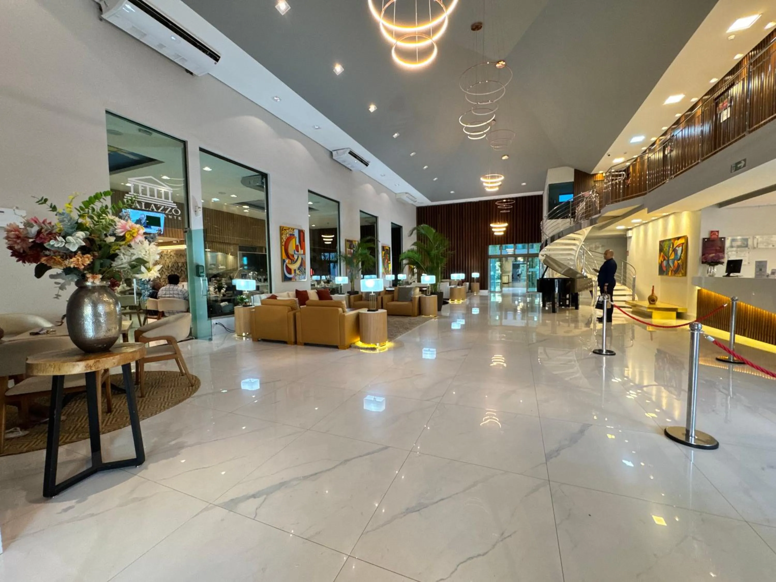 Lobby or reception in Hotel Girassol Plaza