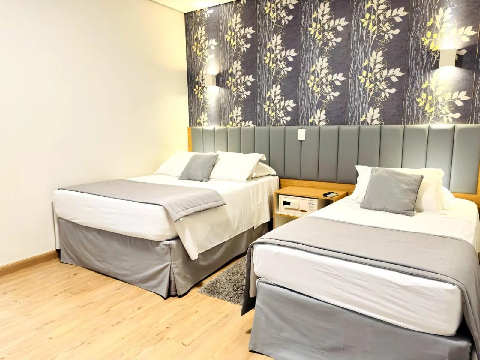 Bedroom, Bed in Hotel Girassol Plaza