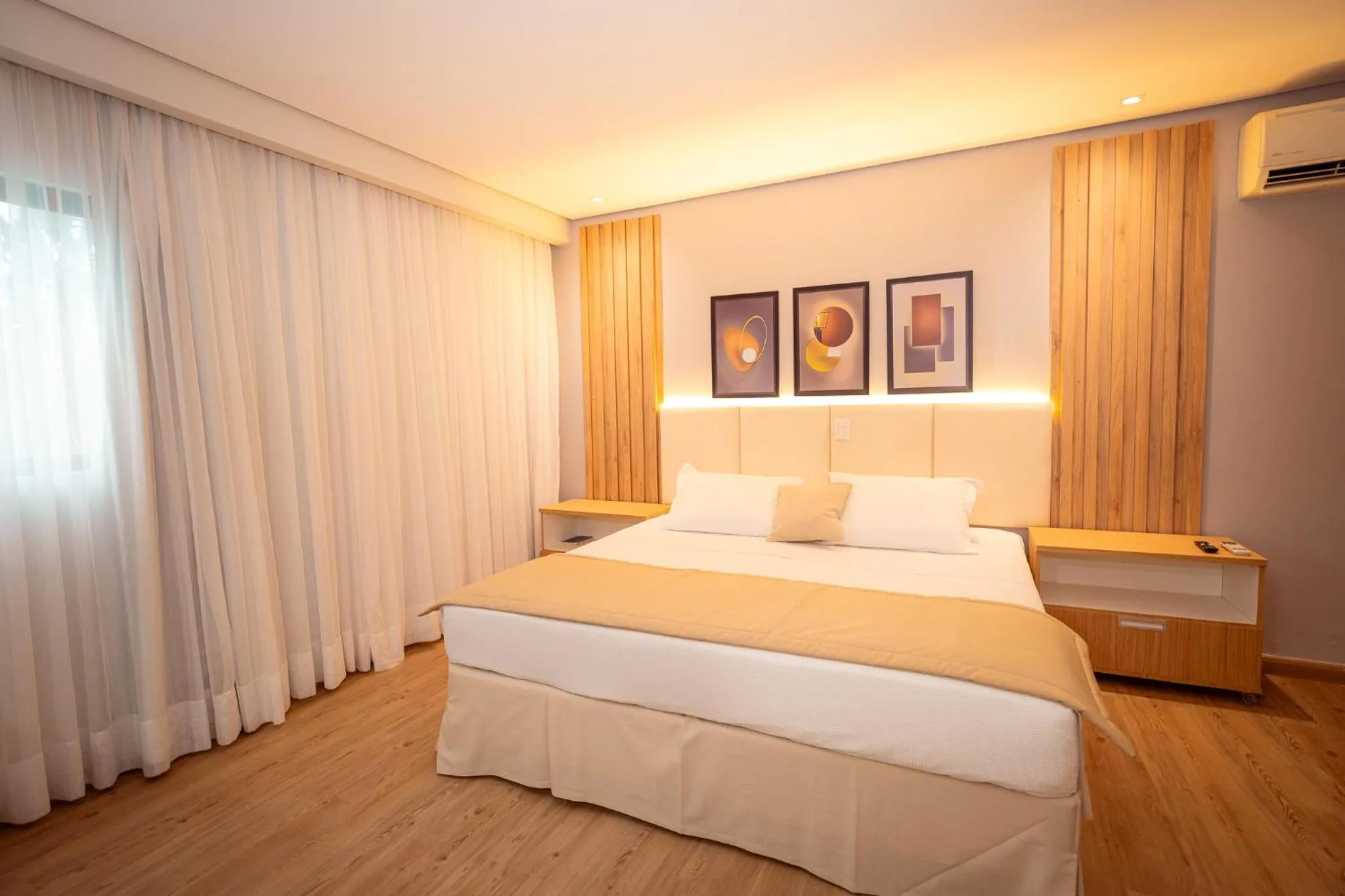 Bedroom, Bed in Hotel Girassol Plaza