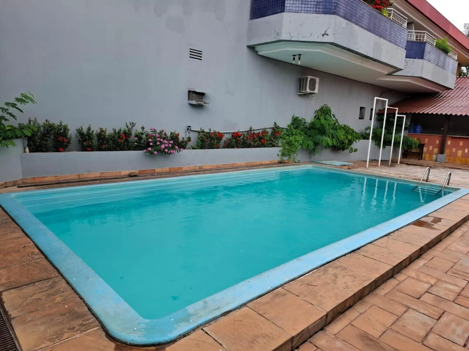 Swimming pool in Pousada dos Girassóis