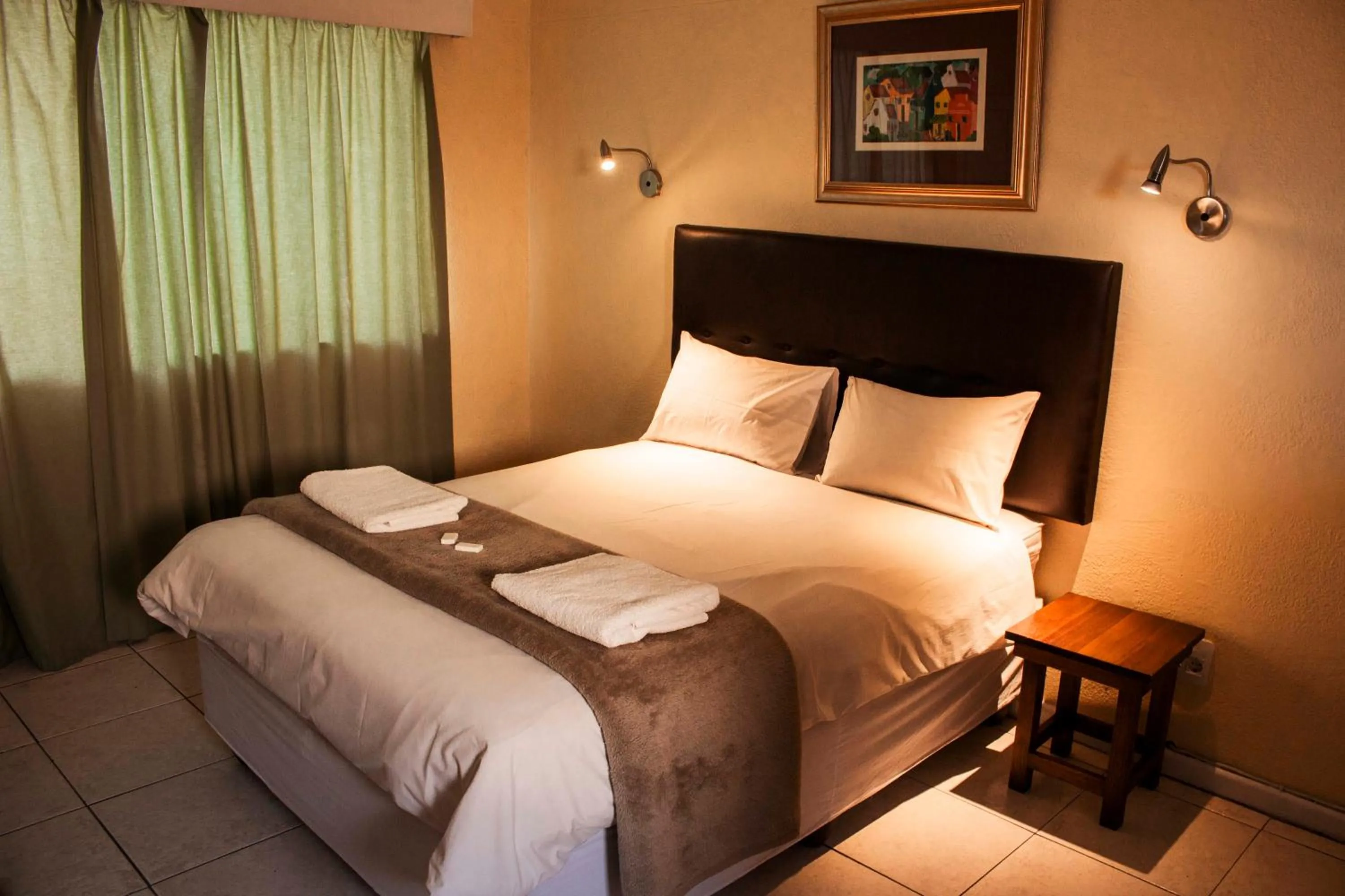 bunk bed, Bed in Big Blue Backpackers