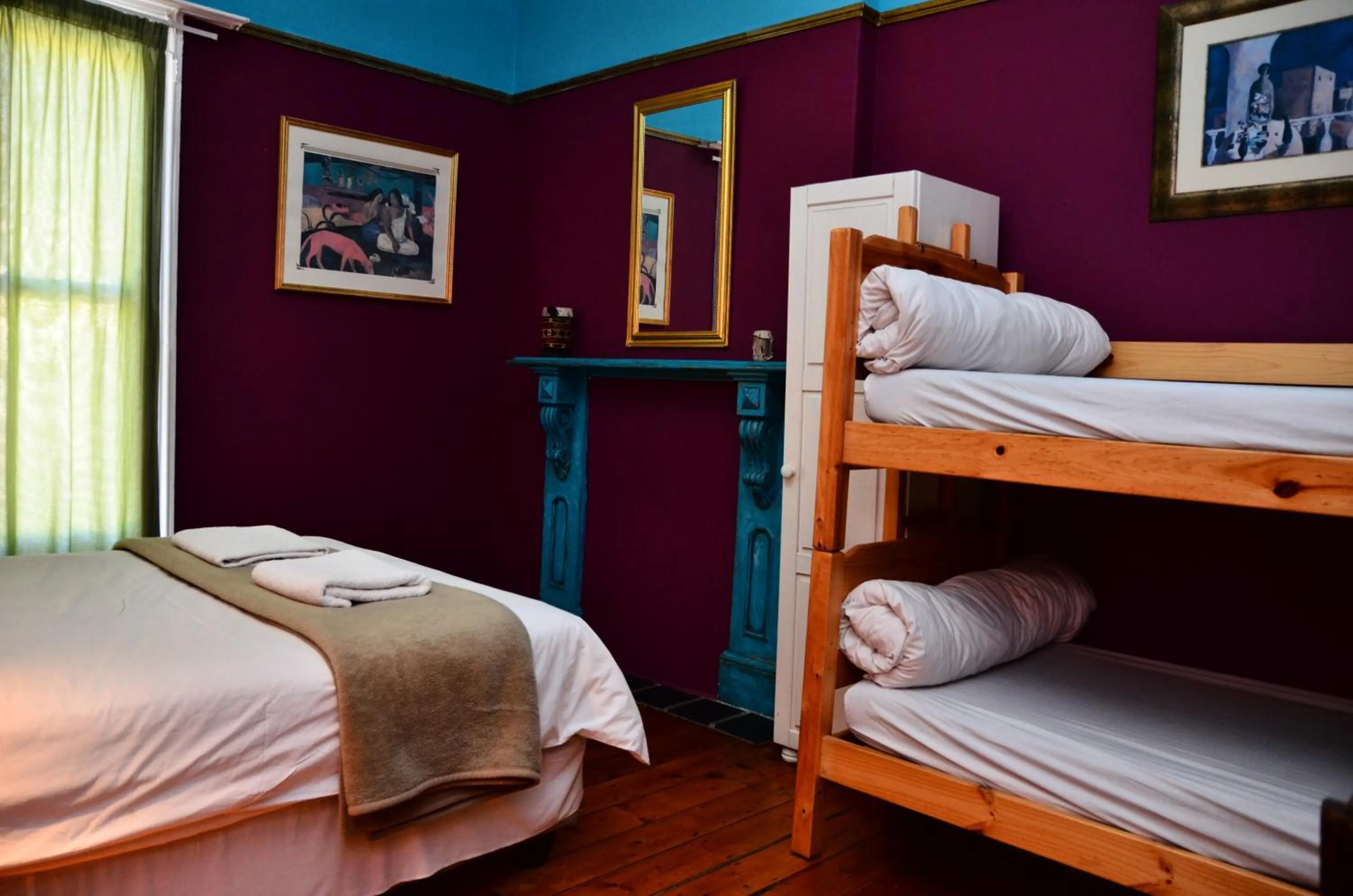 Bed in Big Blue Backpackers