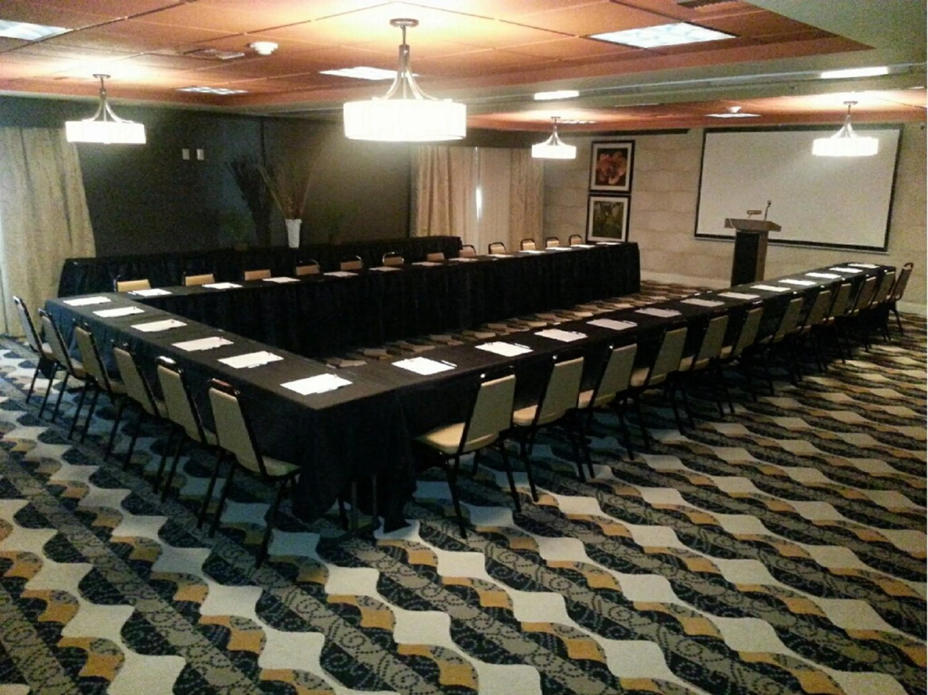 Meeting/conference room in Holiday Inn Express & Suites - Huntsville Airport by IHG