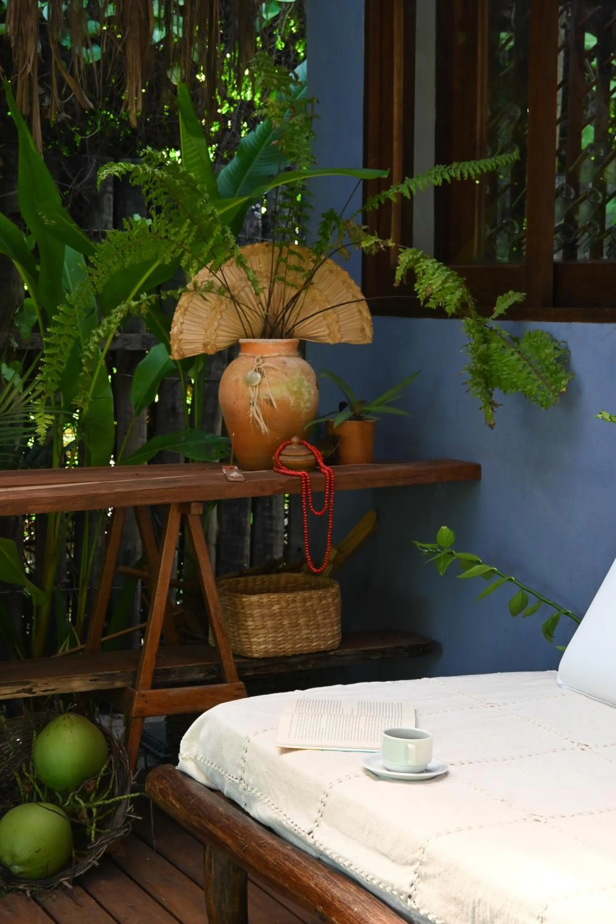 Communal lounge/ TV room in Pousada Habitat Caraíva