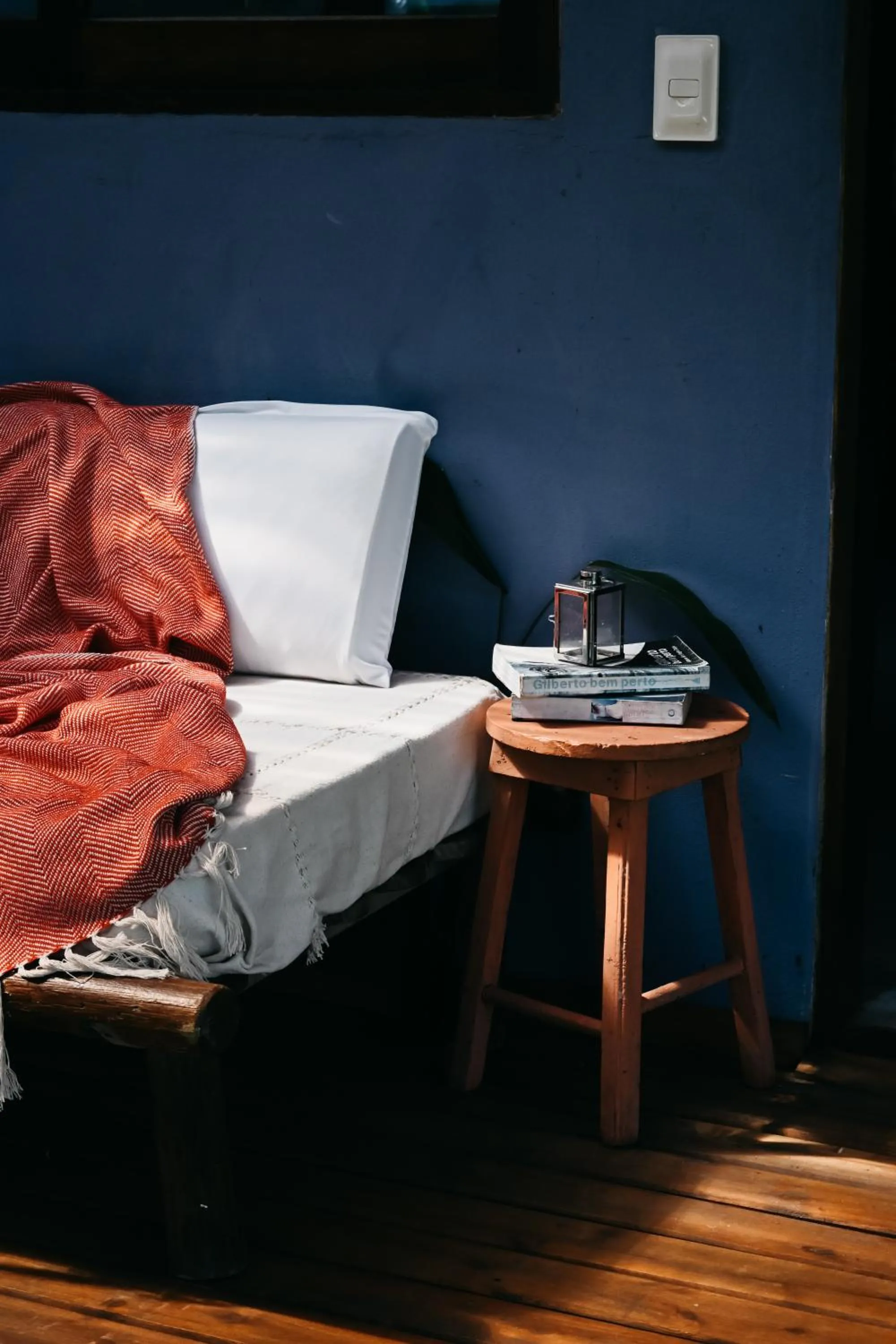 Communal lounge/ TV room in Pousada Habitat Caraíva