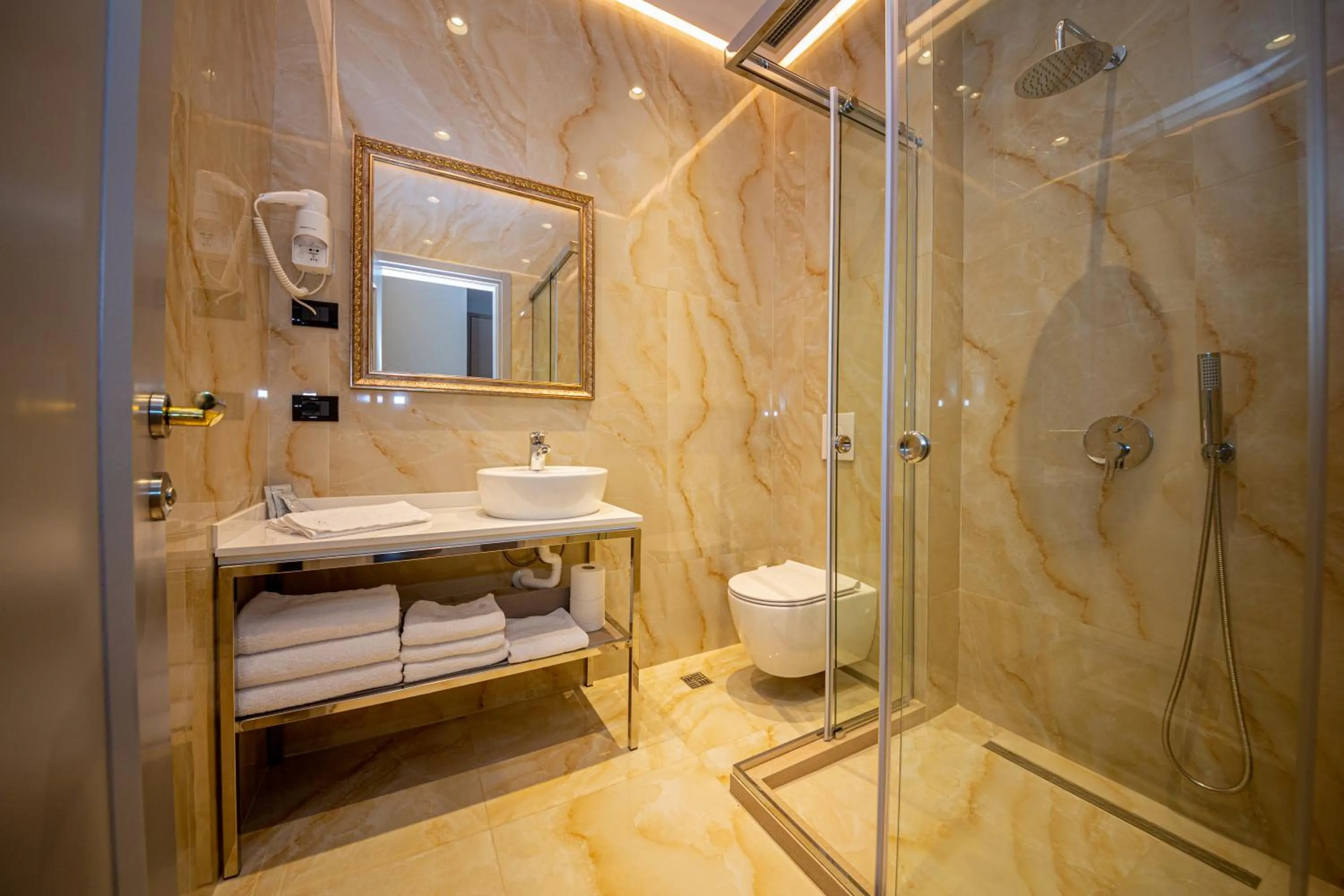 Bathroom in City Center Hotel