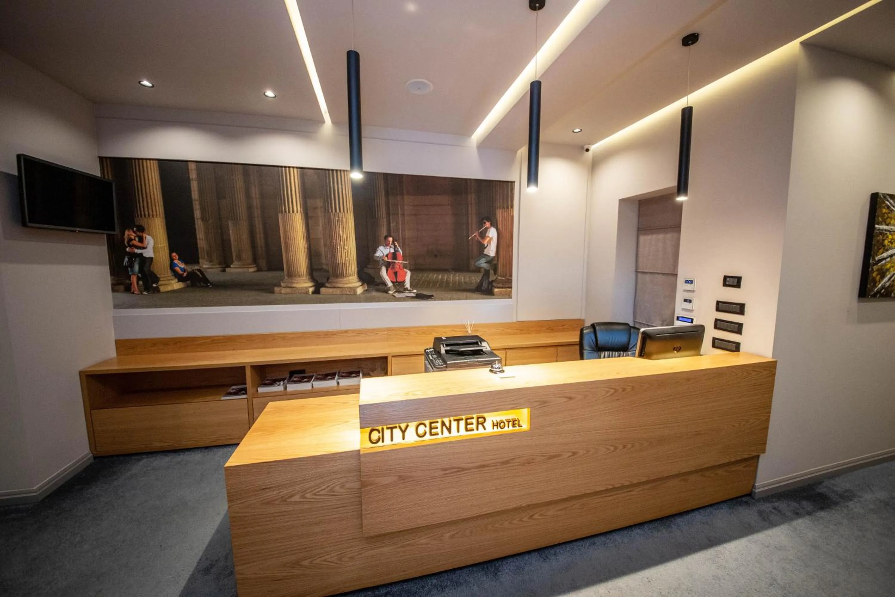 Lobby or reception in City Center Hotel