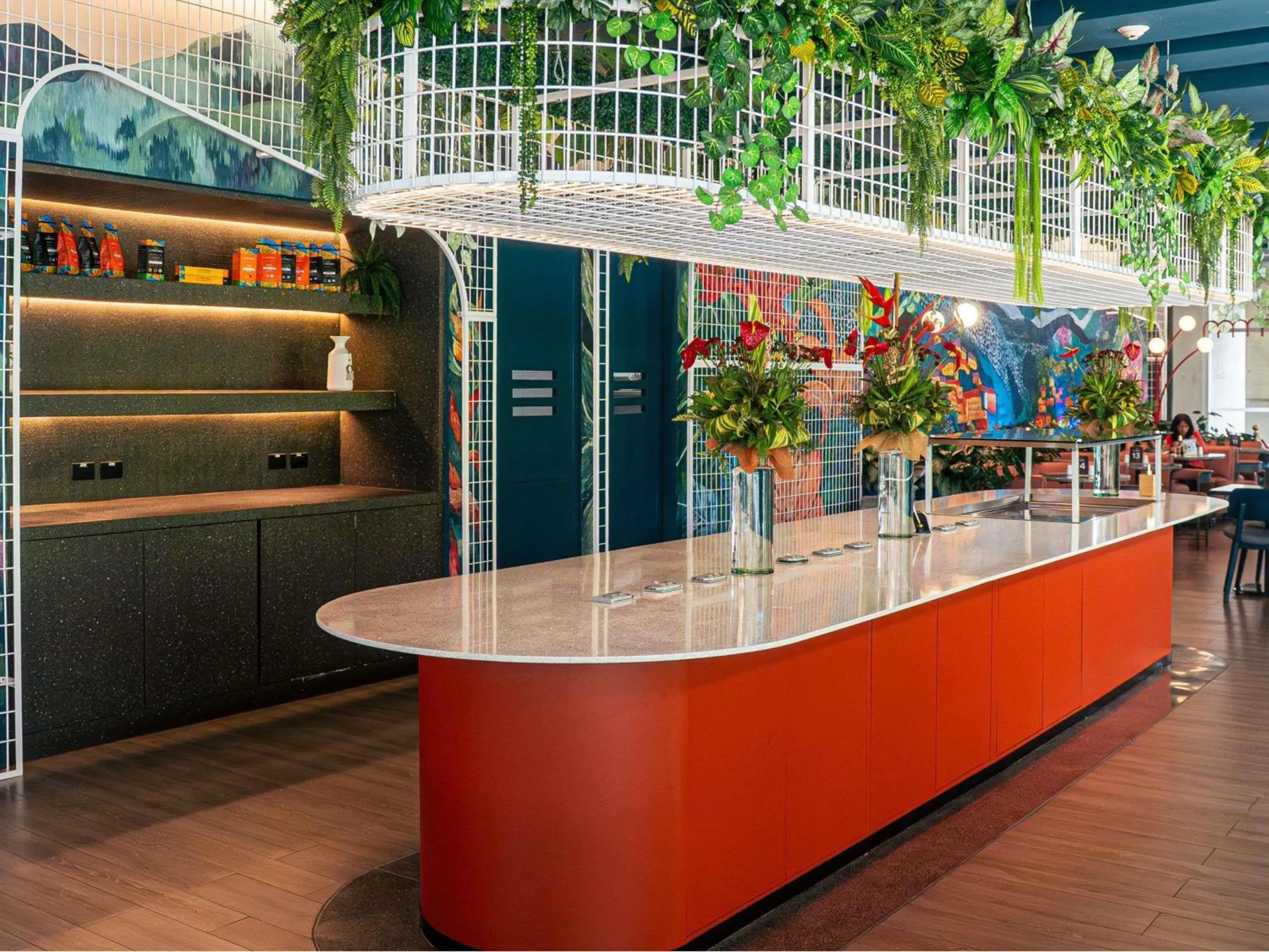 Restaurant/places to eat in ibis Medellin