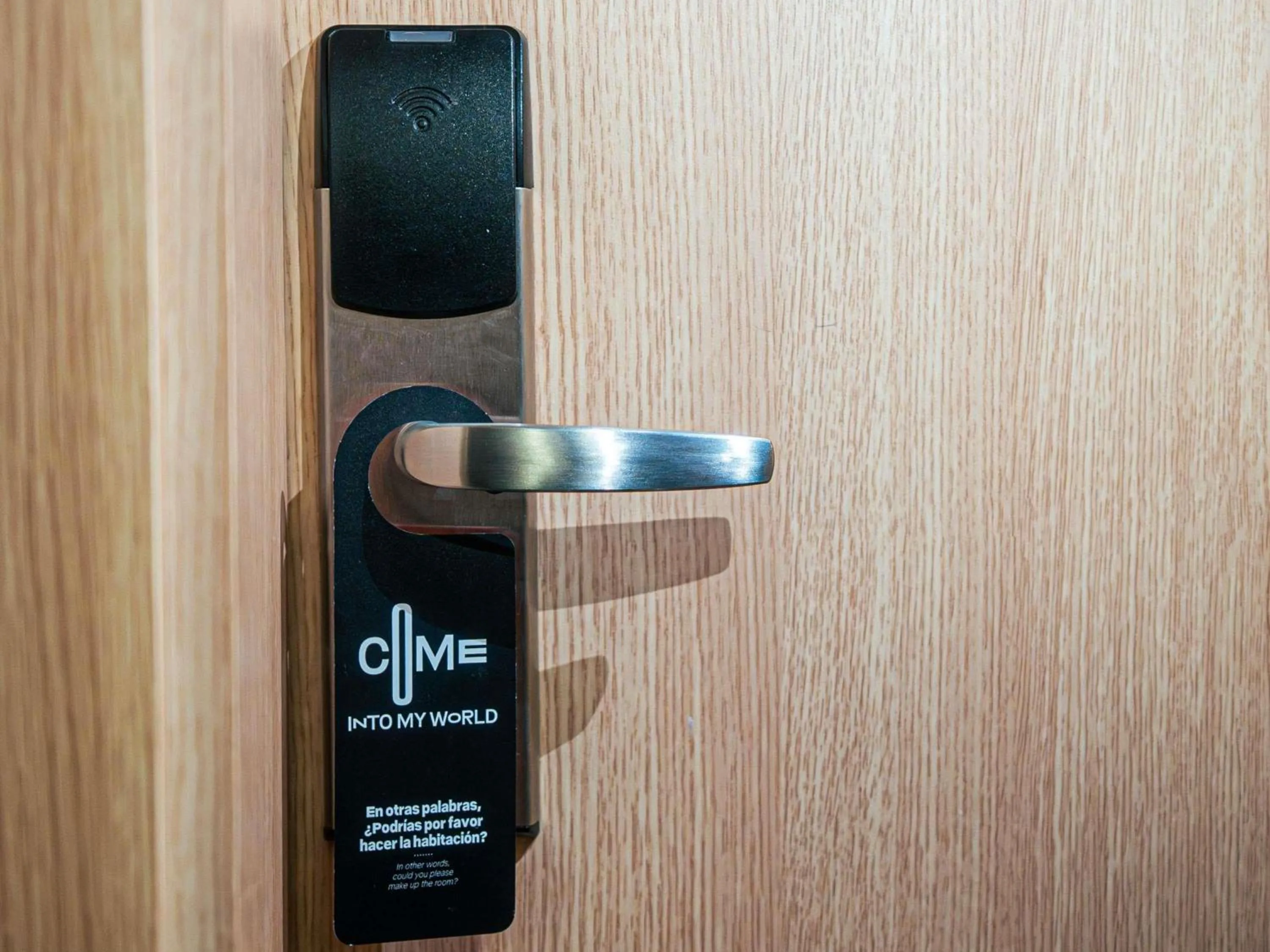 Bedroom in ibis Medellin