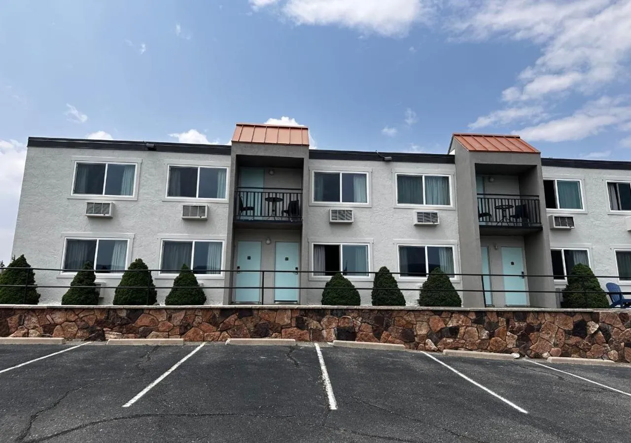 Property building in Expedition Lodge Estes Park at Rocky Mtn National Park