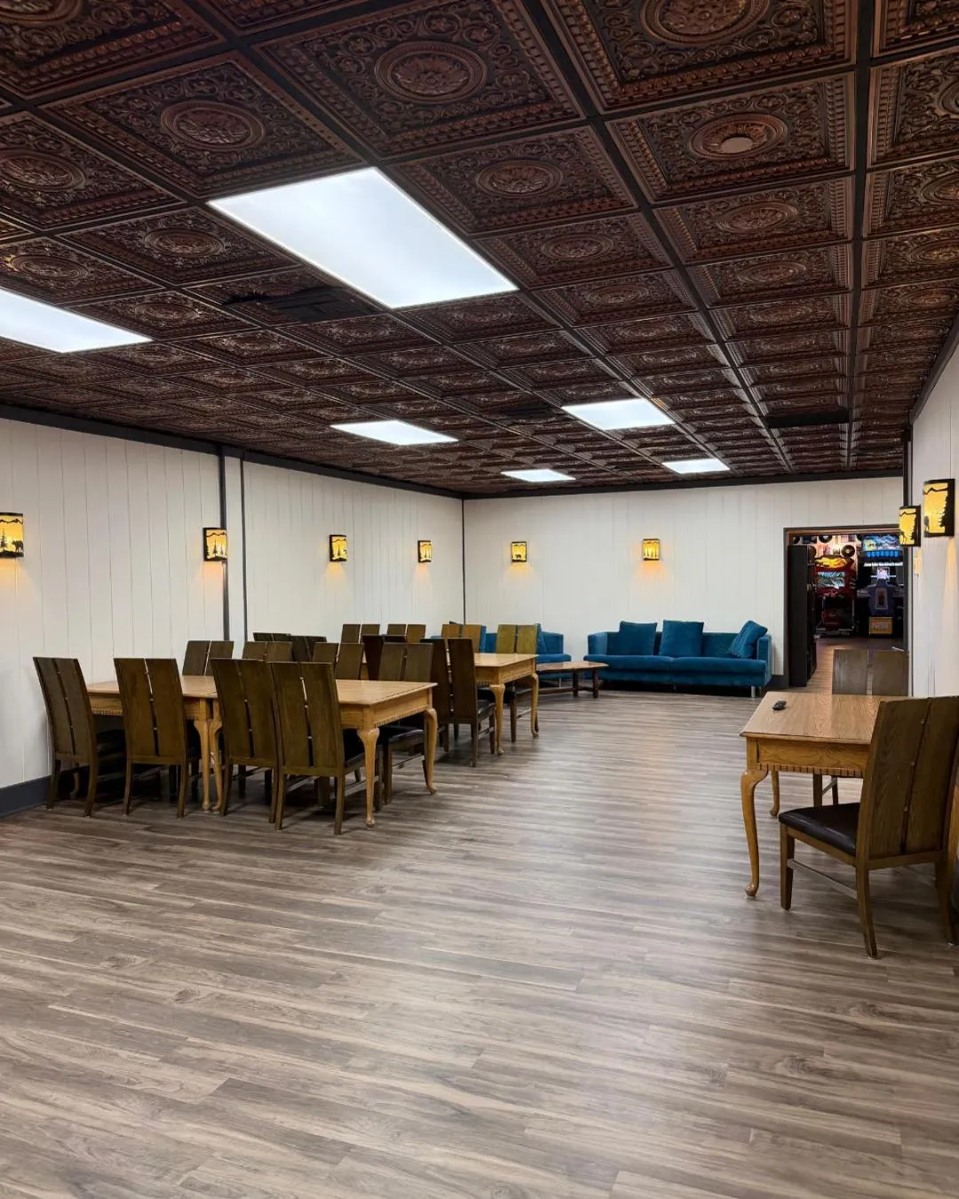 Seating area in Expedition Lodge Estes Park at Rocky Mtn National Park