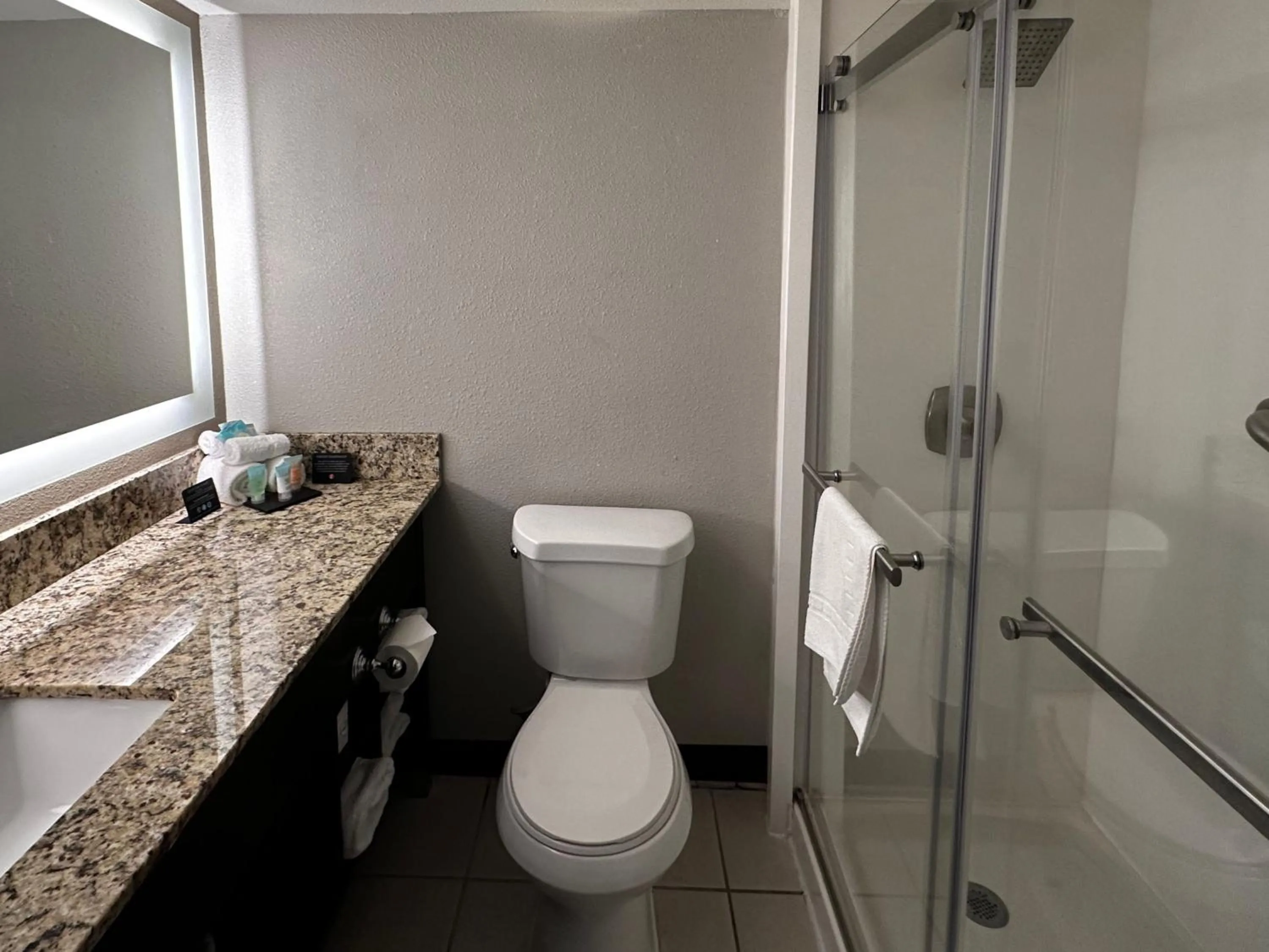 Bathroom in Expedition Lodge Estes Park at Rocky Mtn National Park