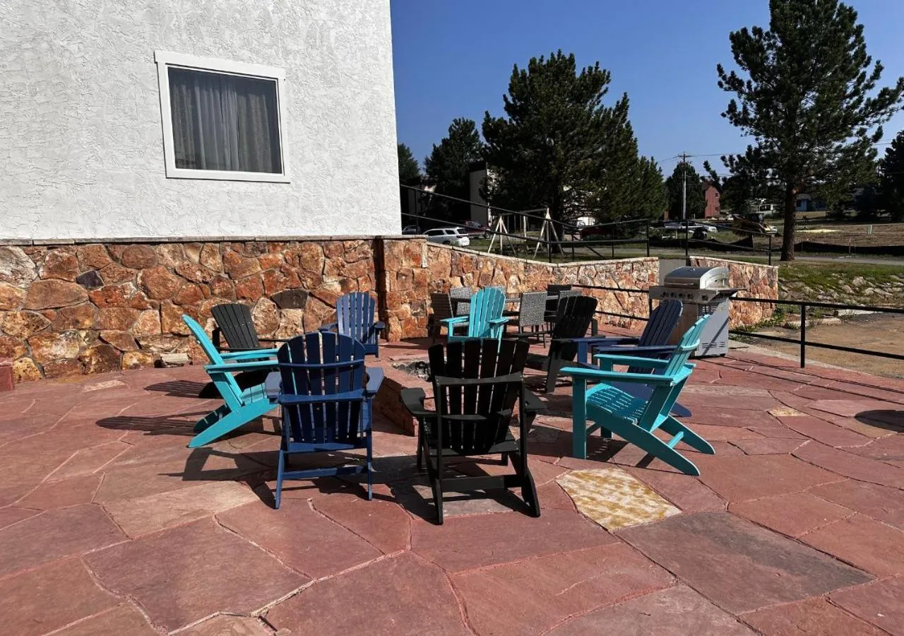 fireplace in Expedition Lodge Estes Park at Rocky Mtn National Park