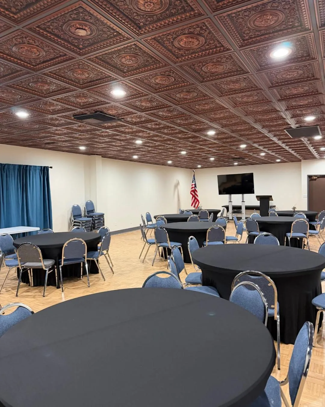 Meeting/conference room in Expedition Lodge Estes Park at Rocky Mtn National Park