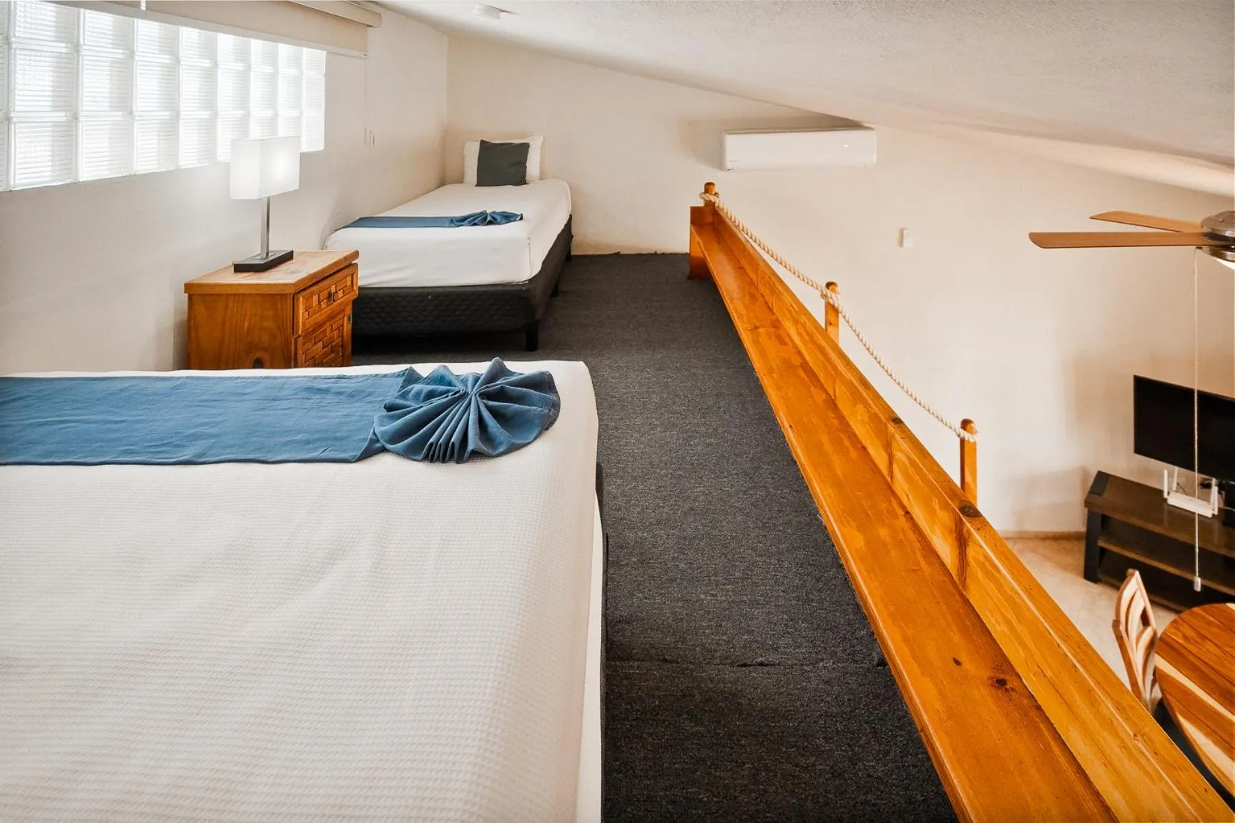 Bed in Hotel & Suites El Moro