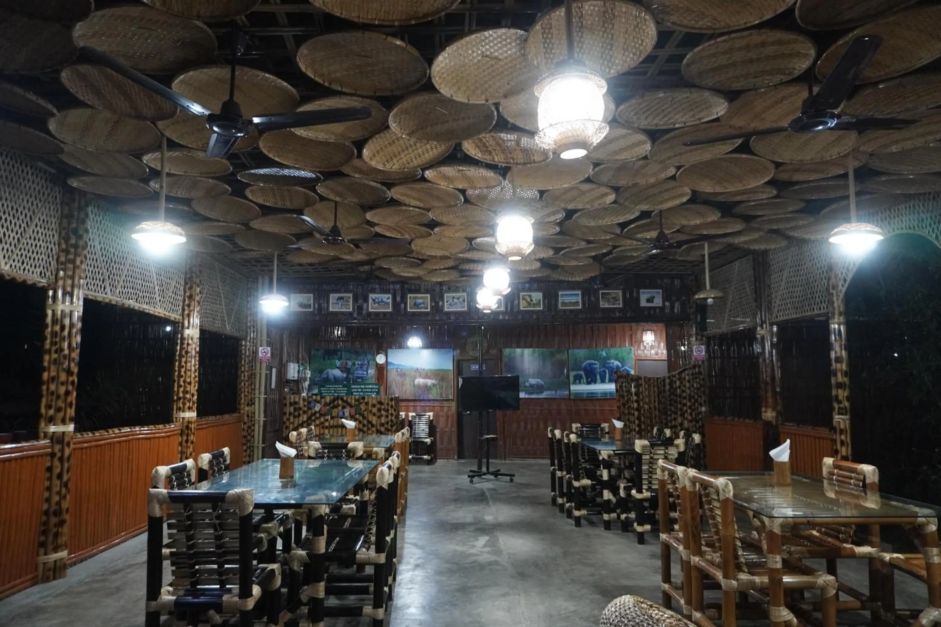 Restaurant/places to eat in Kaziranga Eco Camp