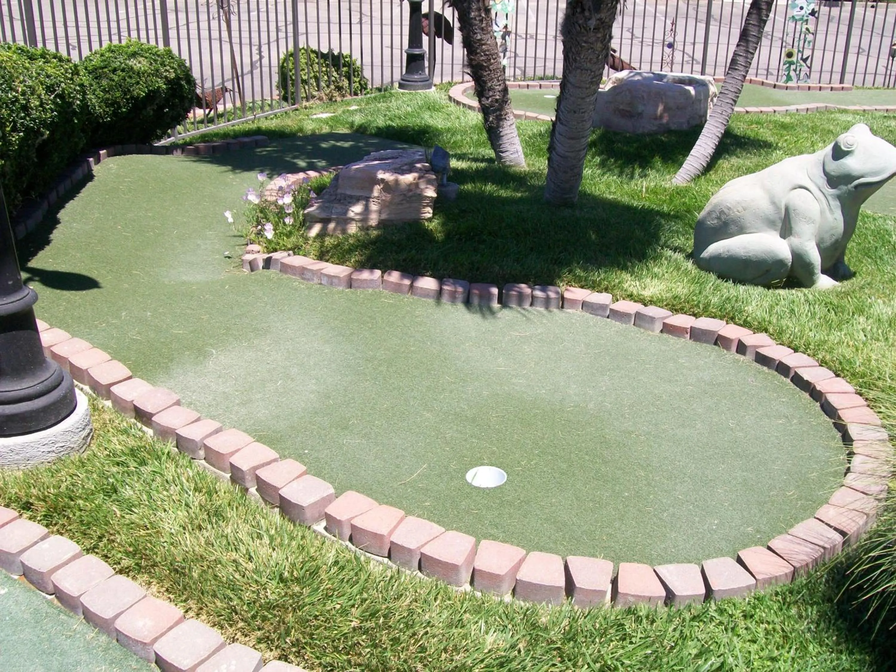 Garden in Adelaide Inn