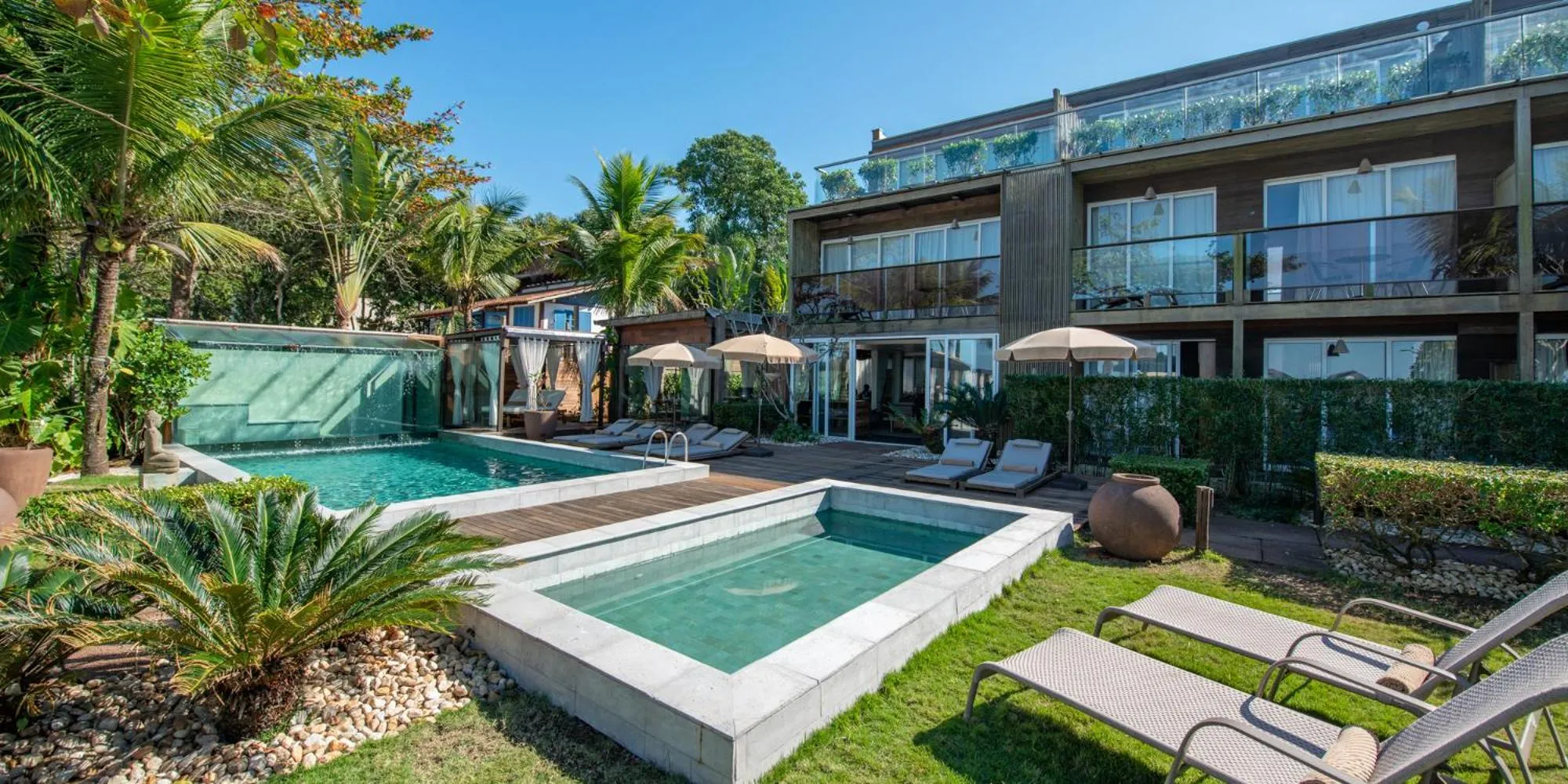 Property building in Hotel Spa Nau Royal