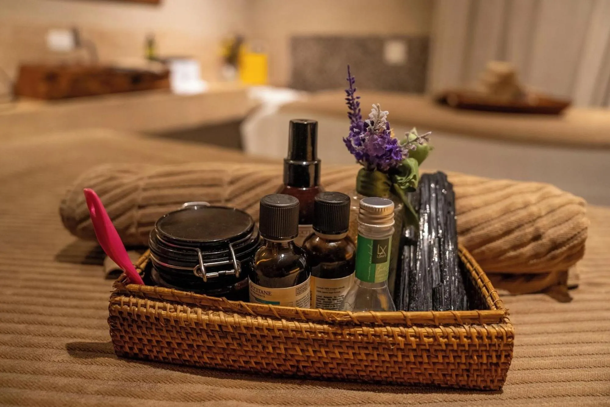 Massage, Bed in Hotel Spa Nau Royal