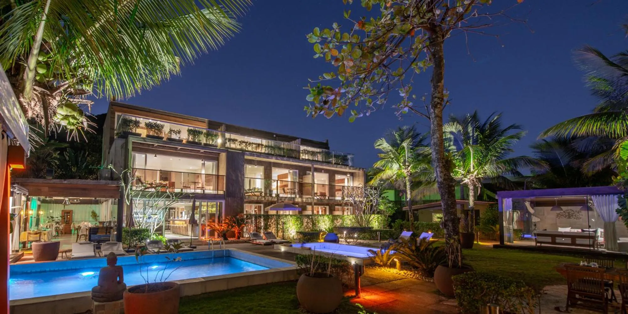 Property building in Hotel Spa Nau Royal