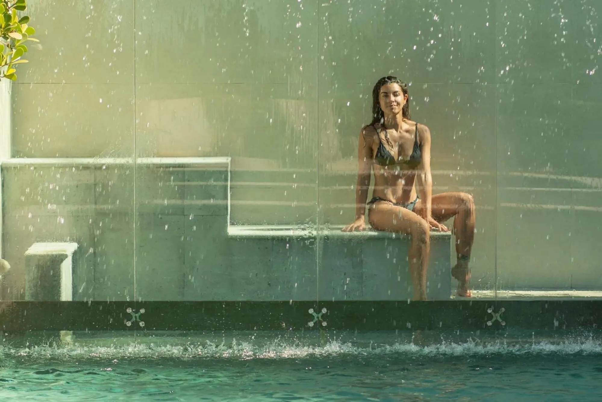 People in Hotel Spa Nau Royal