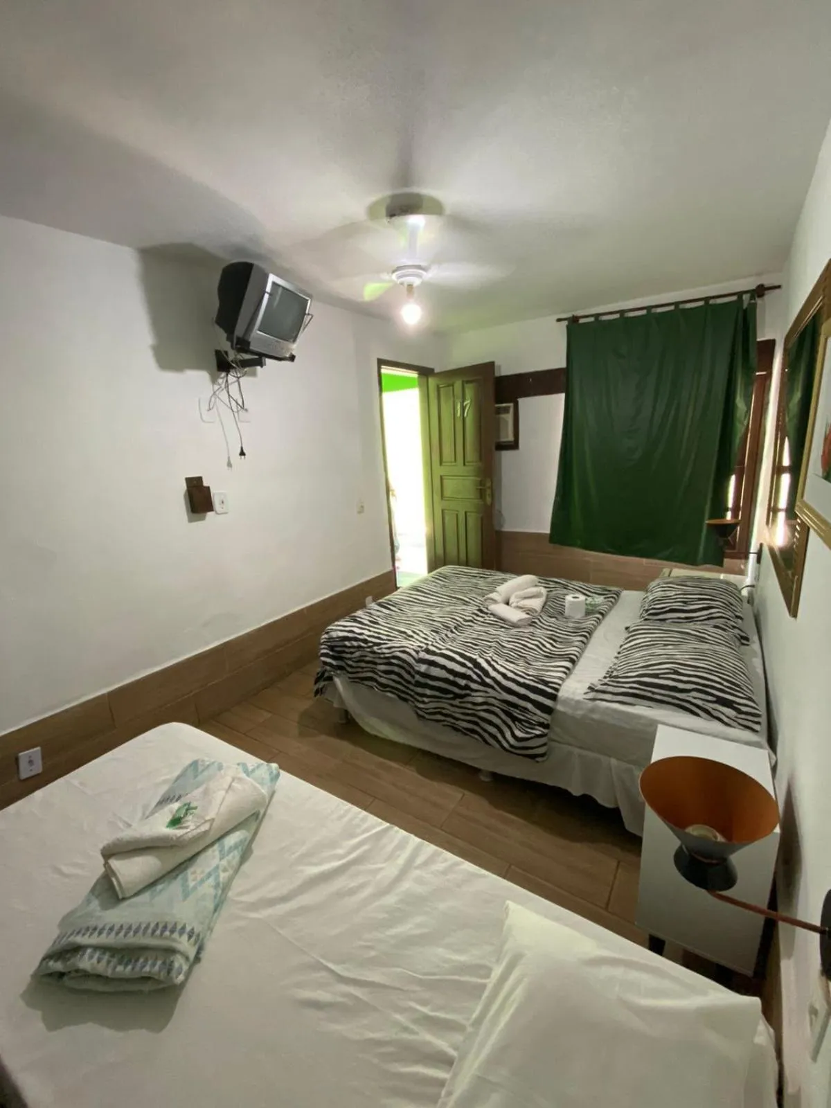 Bed in Pousada Ferradura Beach