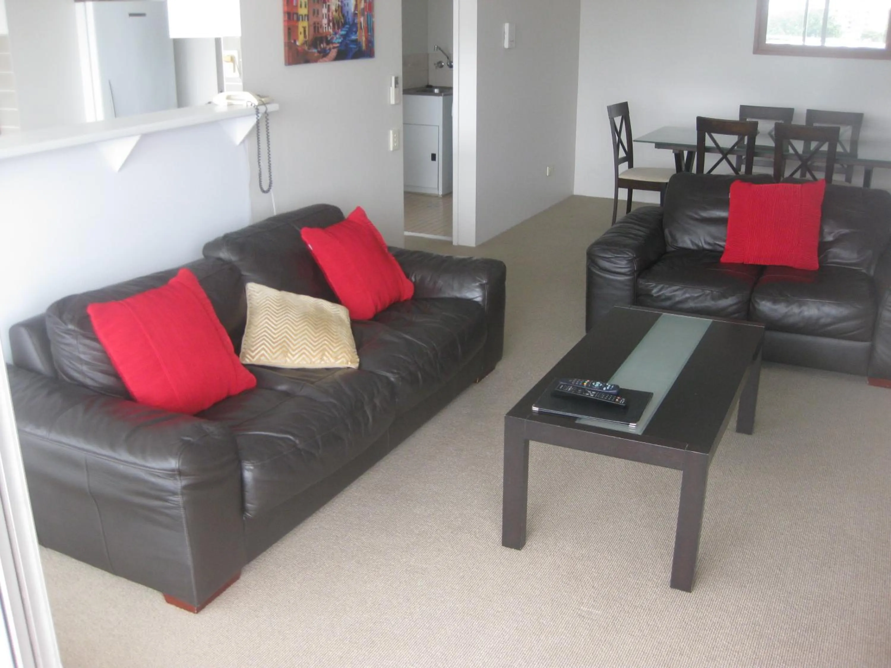 Living room in Fairthorpe Apartments