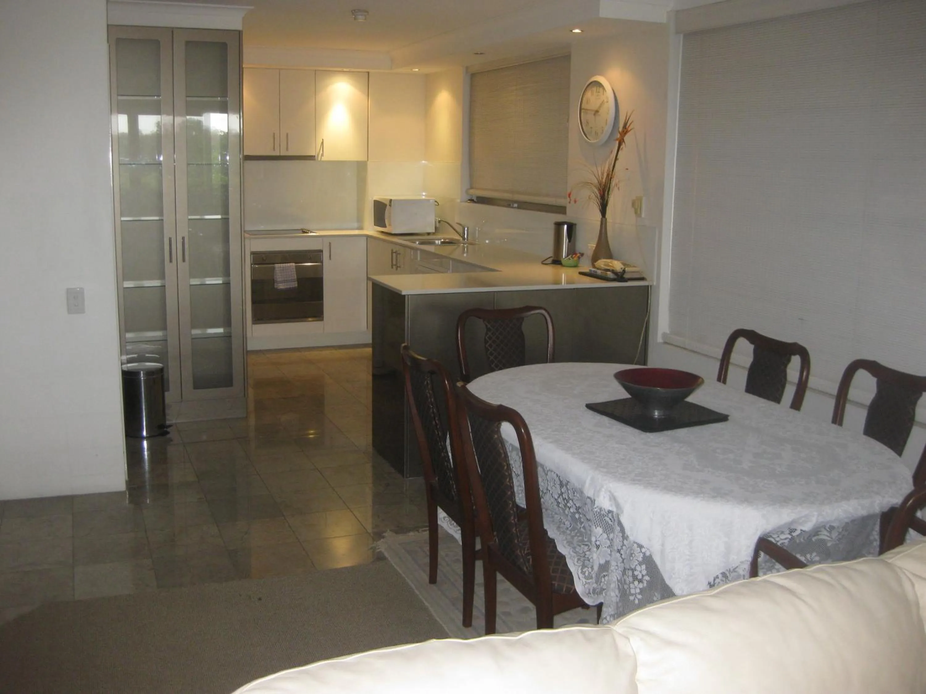 Kitchen or kitchenette in Fairthorpe Apartments