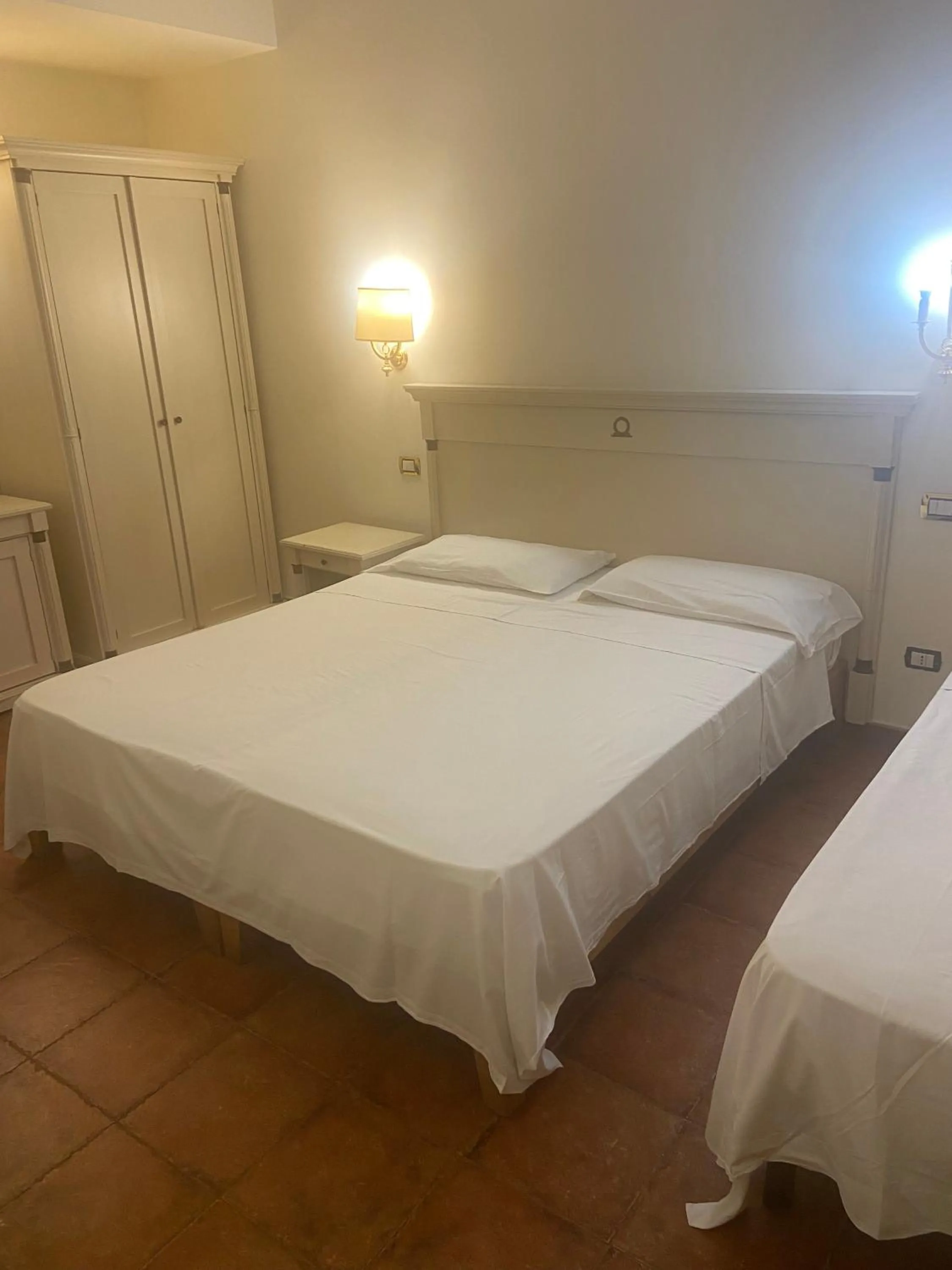 Bed in Hotel Quadrifoglio by Mancini