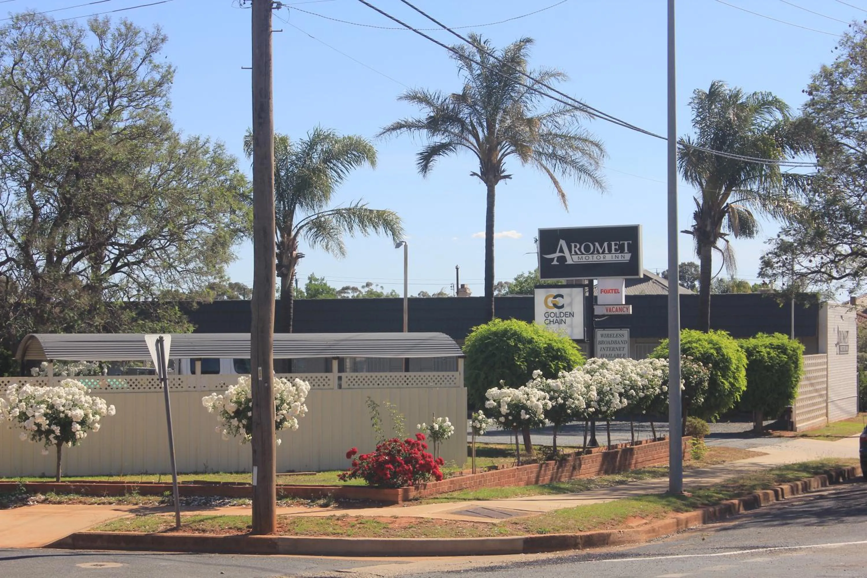 Garden in Aromet Motor Inn