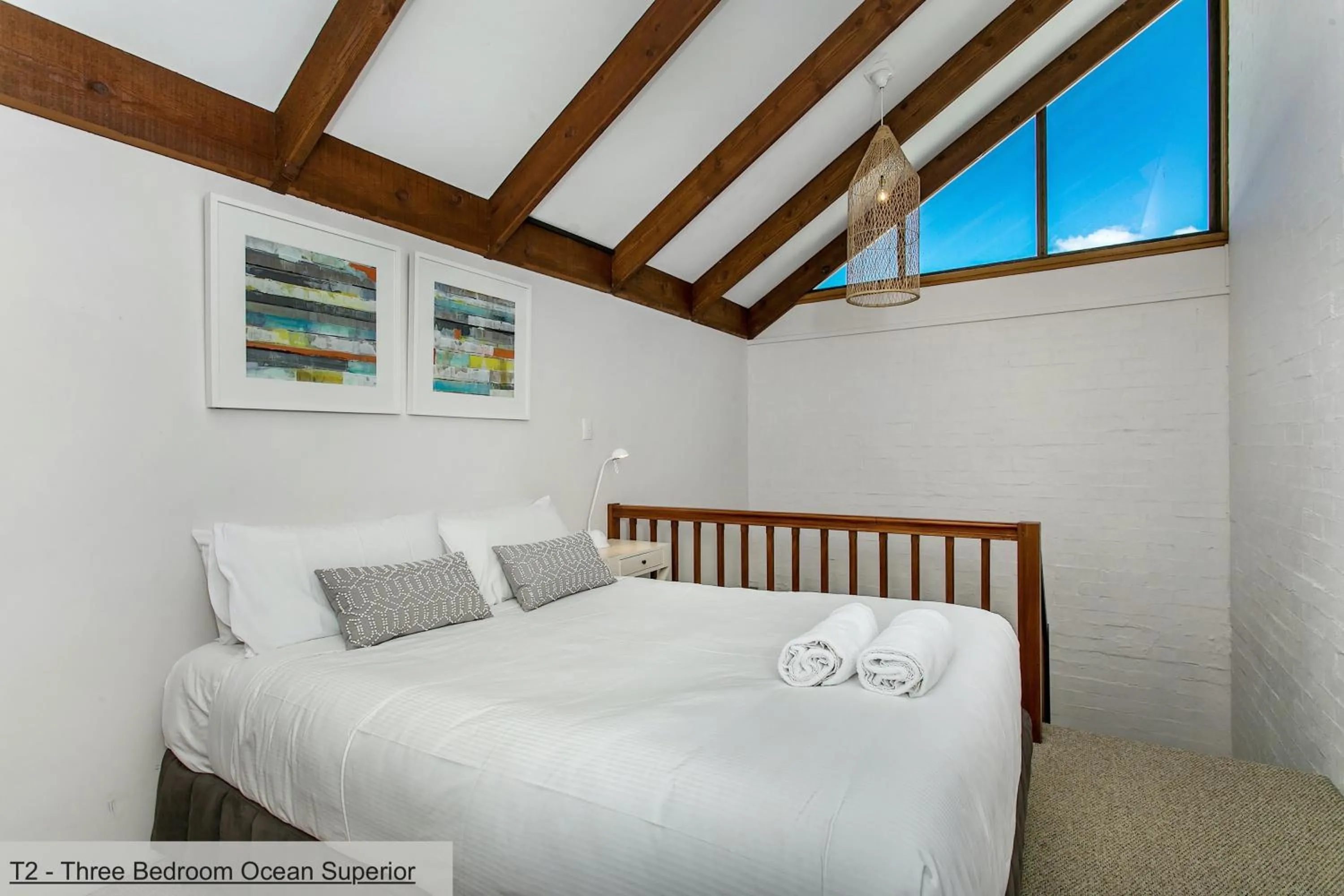 Bed in The Terraces Main Beach