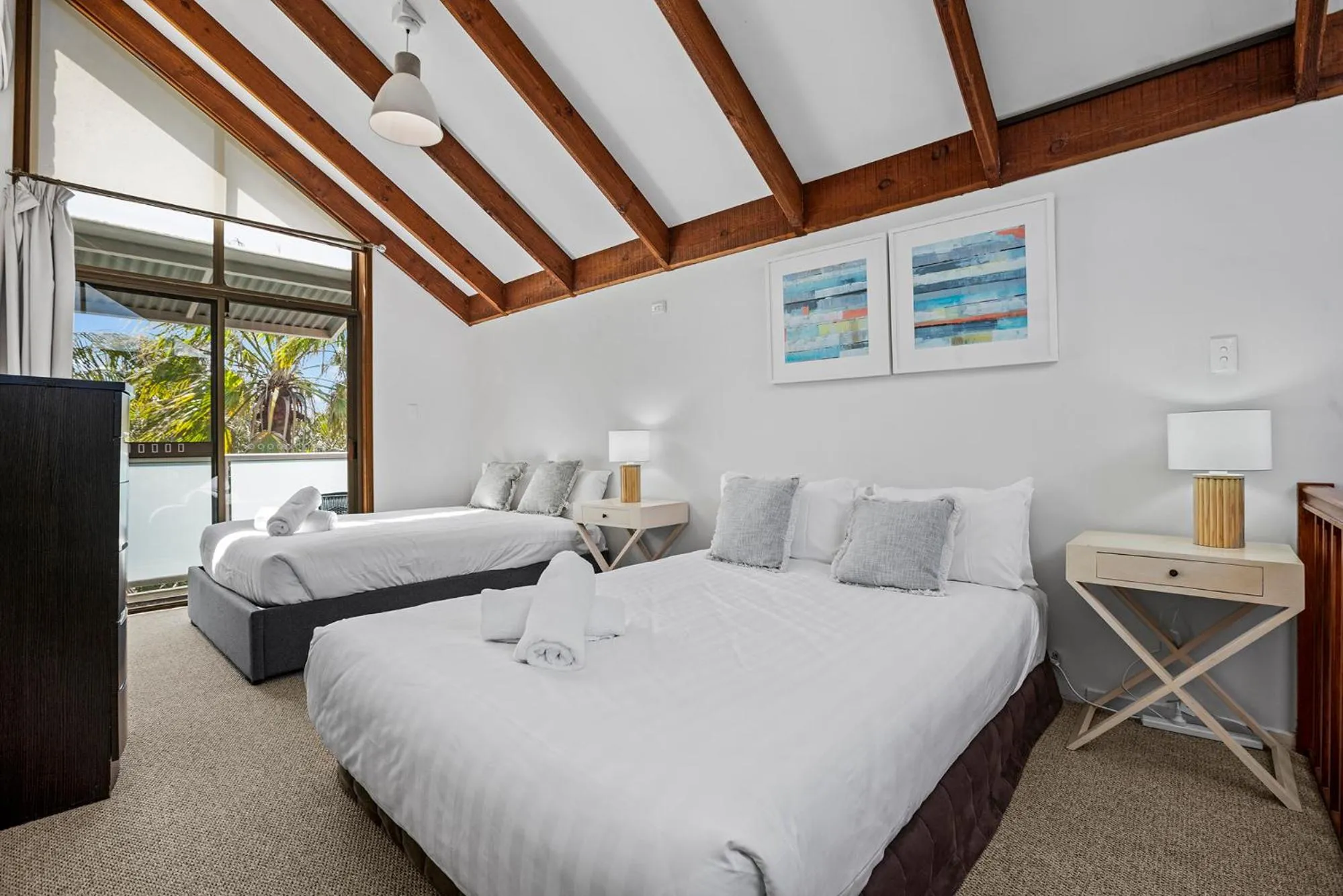 Bed in The Terraces Main Beach