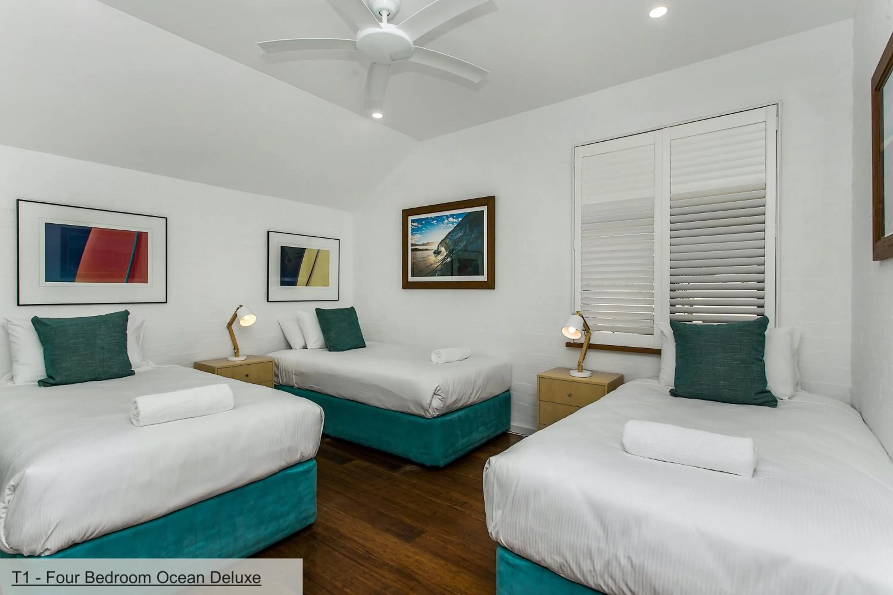 Bed in The Terraces Main Beach