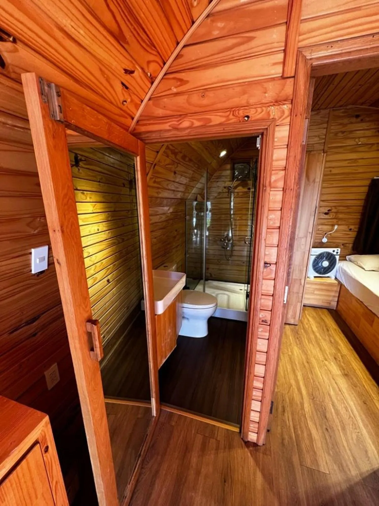 Bathroom in The Hobbit Bungalow