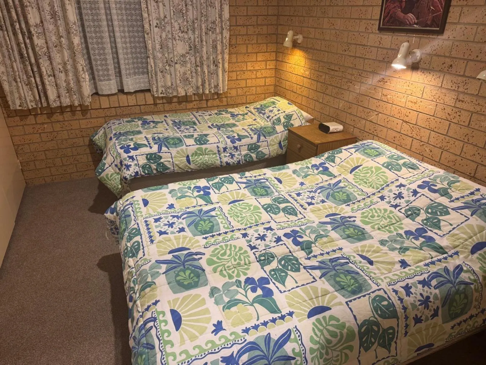 Bed in Lone Pine Motel