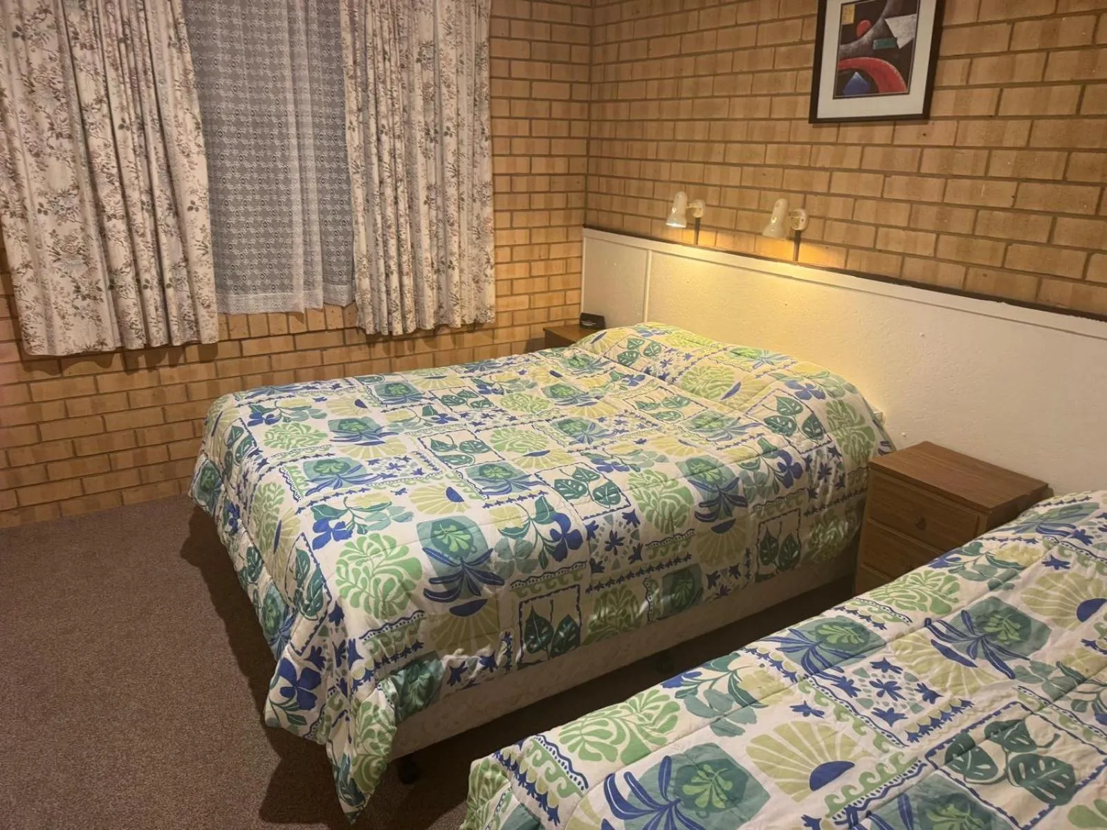 Bed in Lone Pine Motel