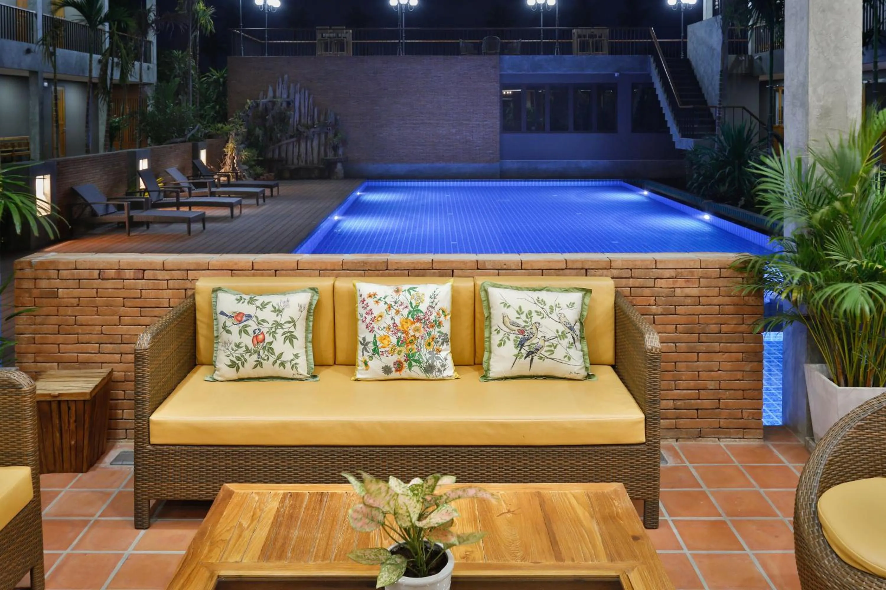 Pool view in Sansuntree