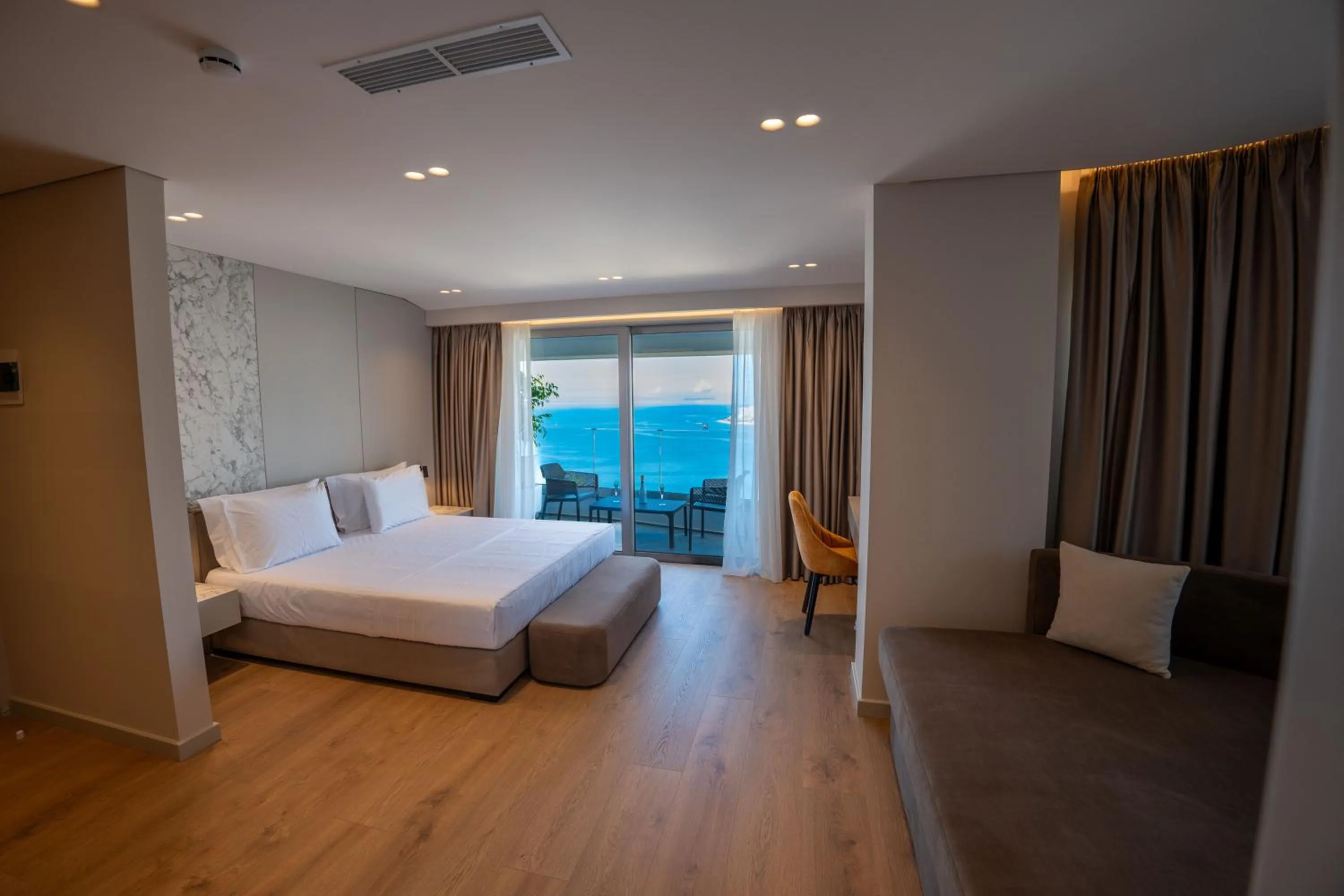 Photo of the whole room, Bed in Hotel Teuta