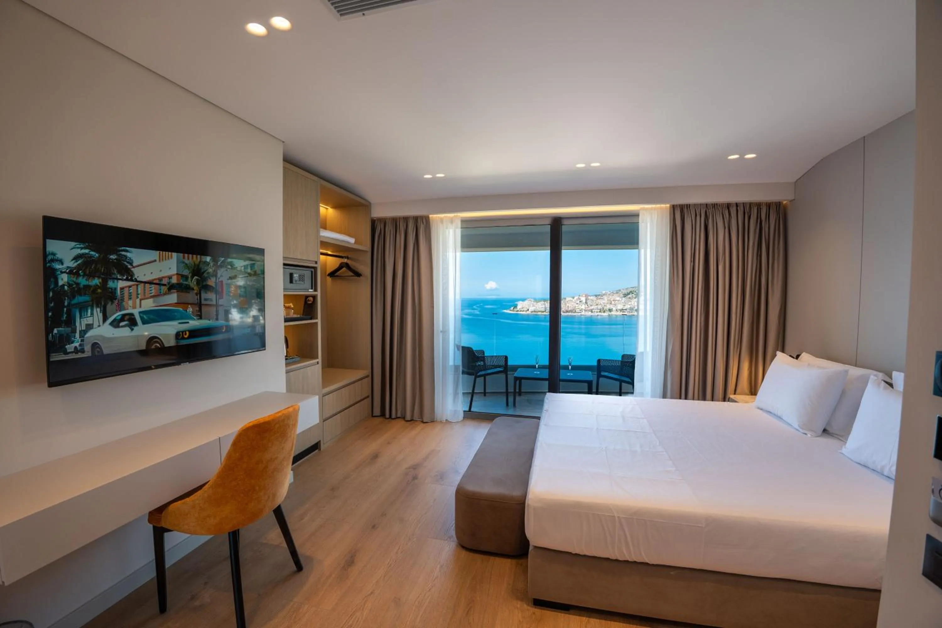 Photo of the whole room, Bed in Hotel Teuta