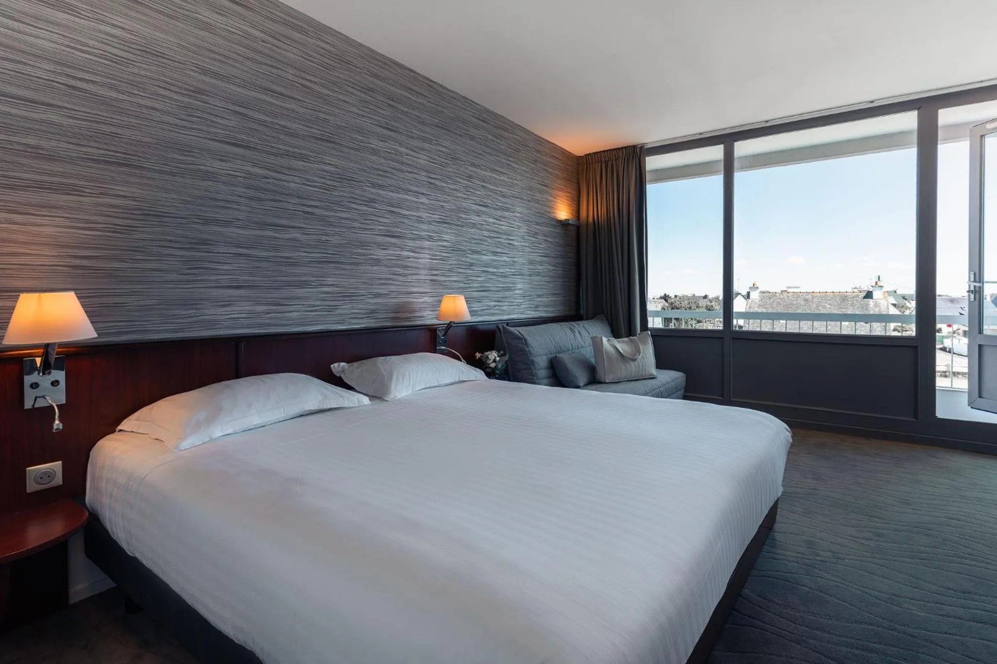 Bedroom, Bed in BRIT HOTEL - RESTAURANT Saint-Brieuc Langueux