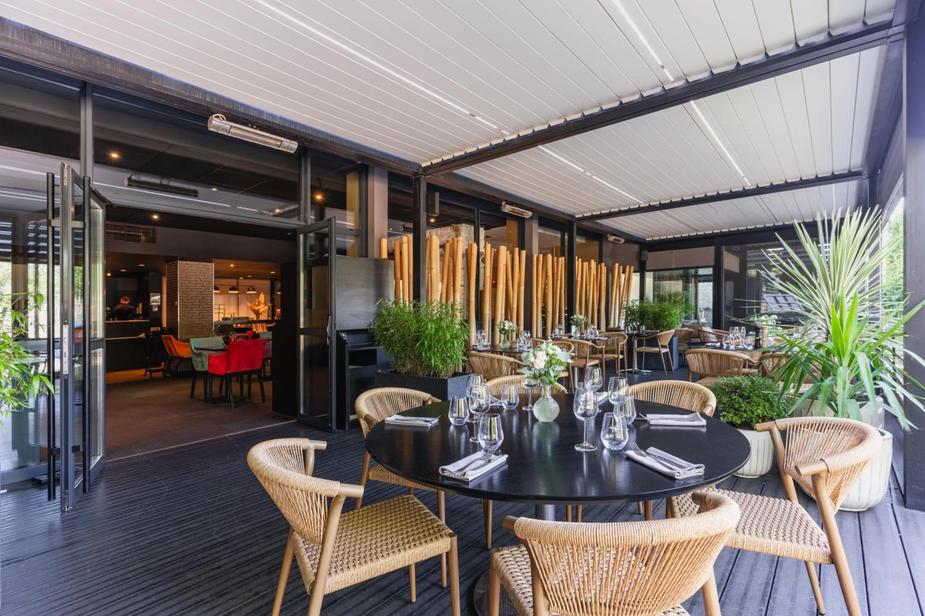 Patio in BRIT HOTEL - RESTAURANT Saint-Brieuc Langueux