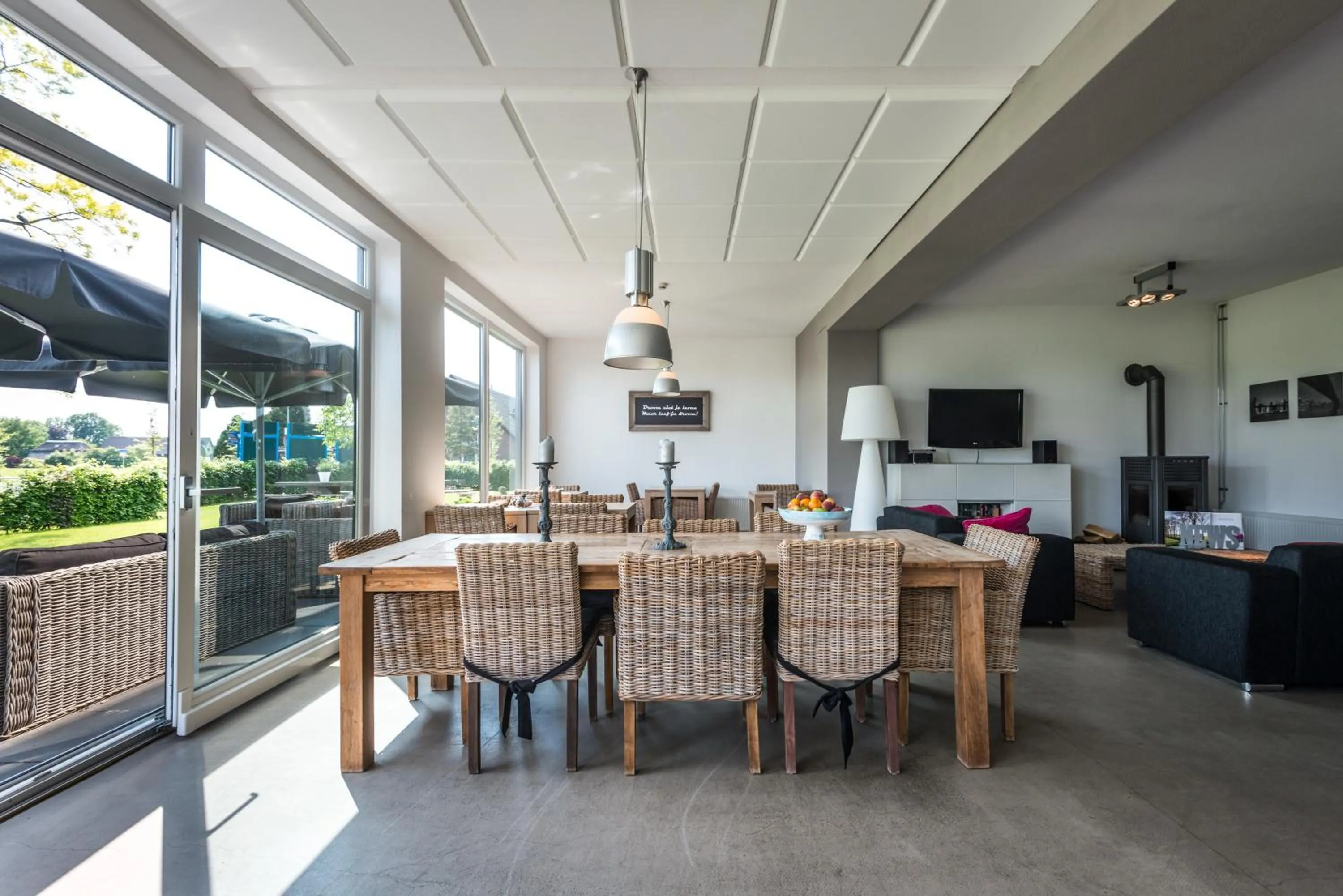 Restaurant/places to eat in De Slaapfabriek vakantiehuis en trainingslocatie