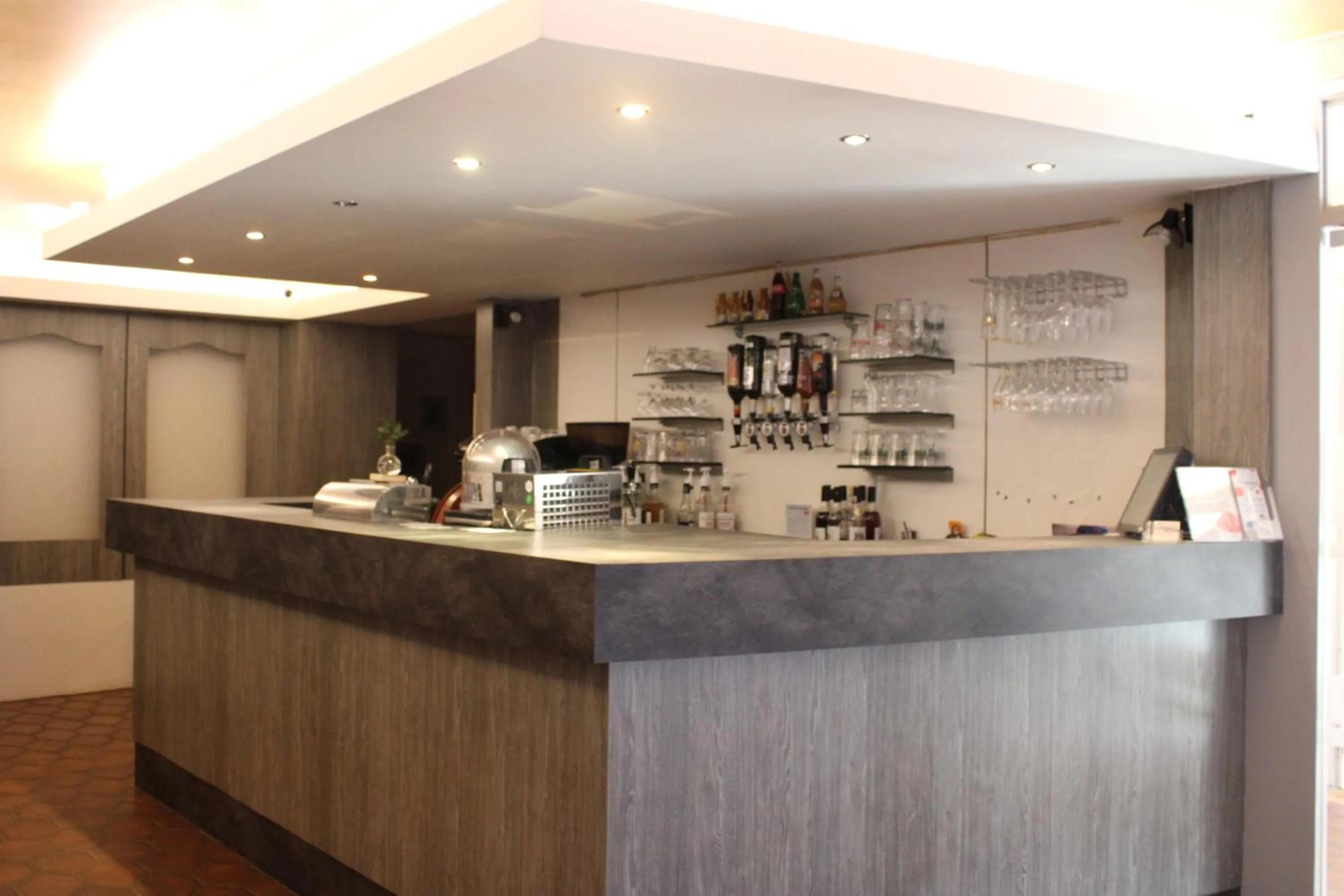 Lounge or bar in Le Commerce