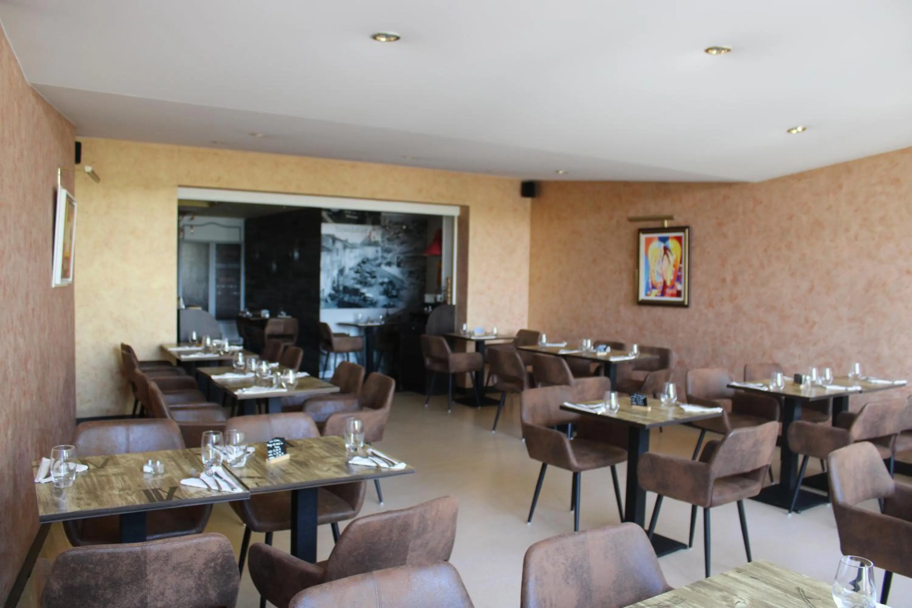 Restaurant/places to eat in Le Commerce